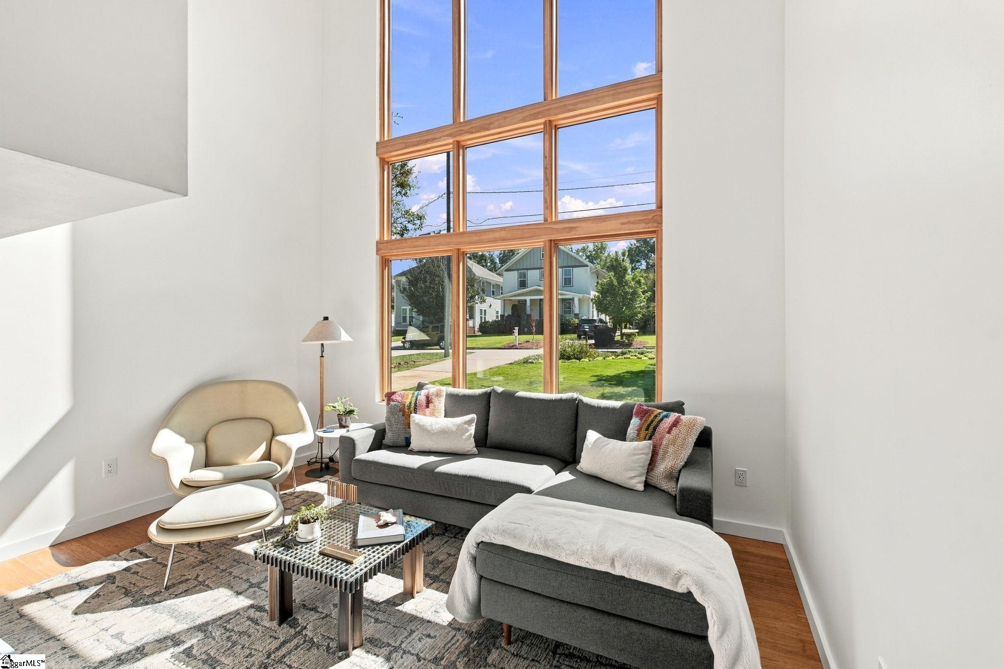 15 E Montclair Avenue Property Photo 17