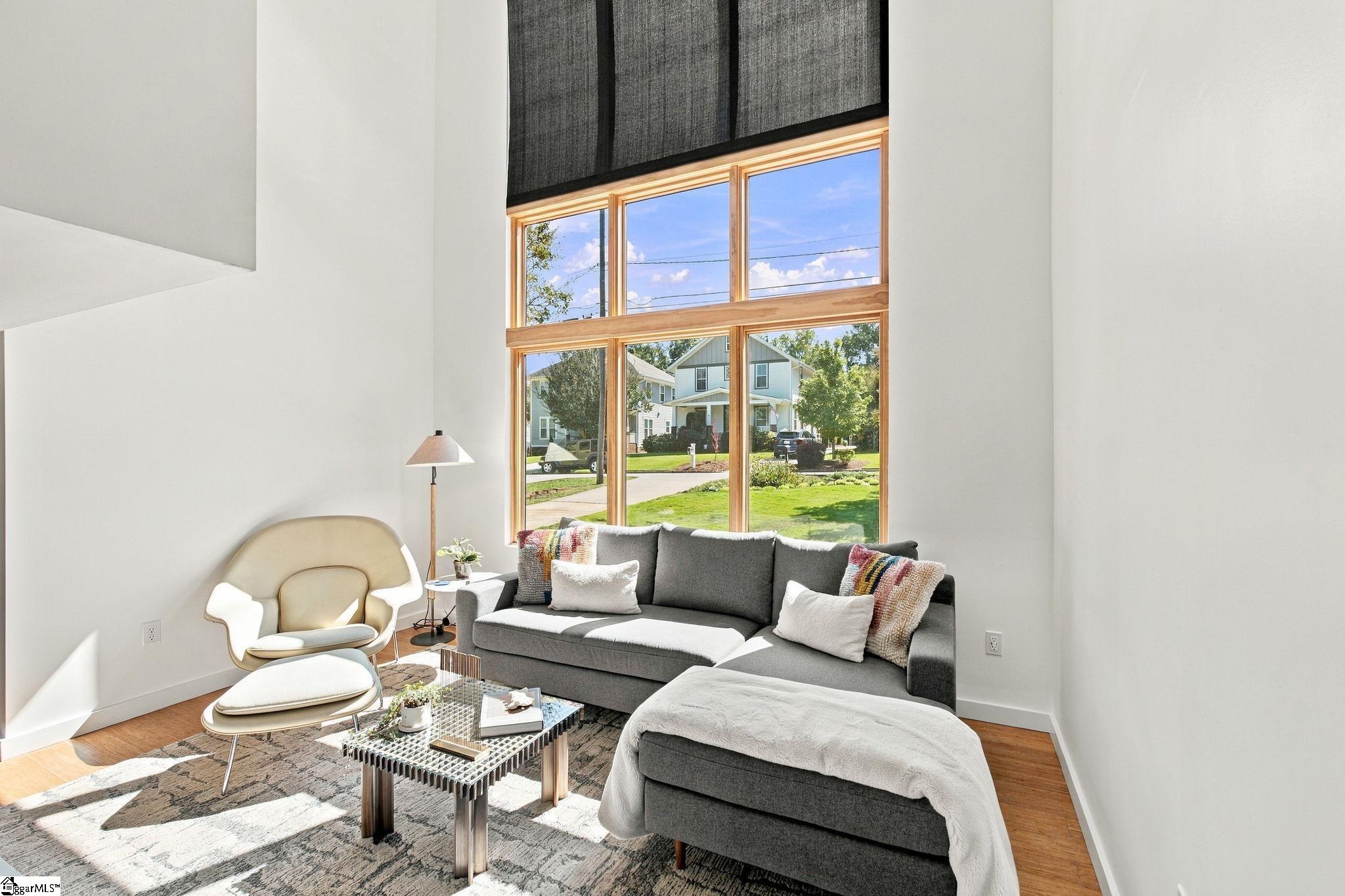 15 E Montclair Avenue Property Photo 18