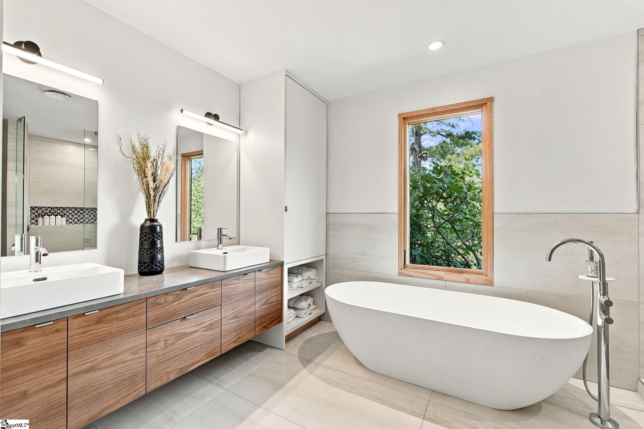 15 E Montclair Avenue Property Photo 27