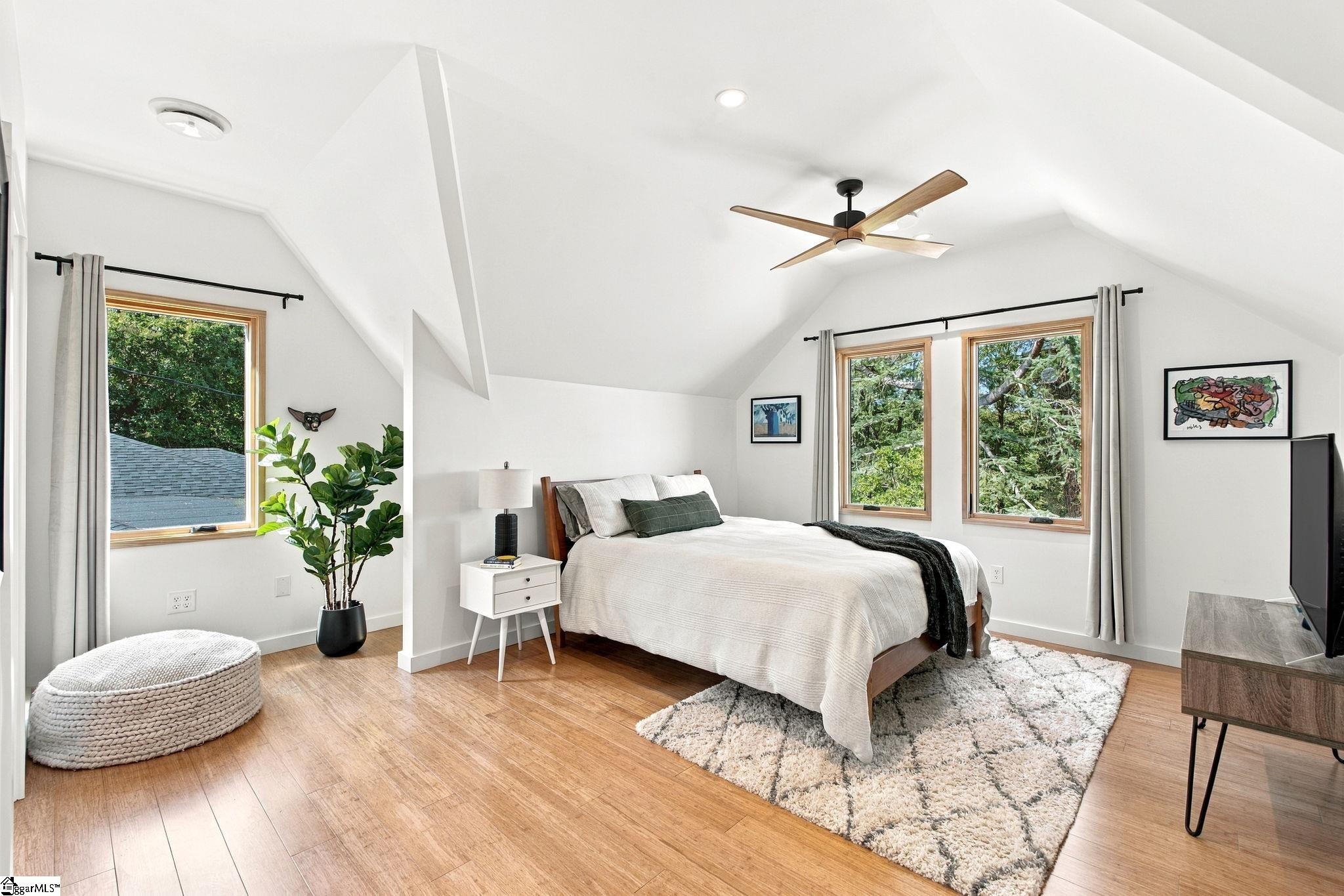 15 E Montclair Avenue Property Photo 30