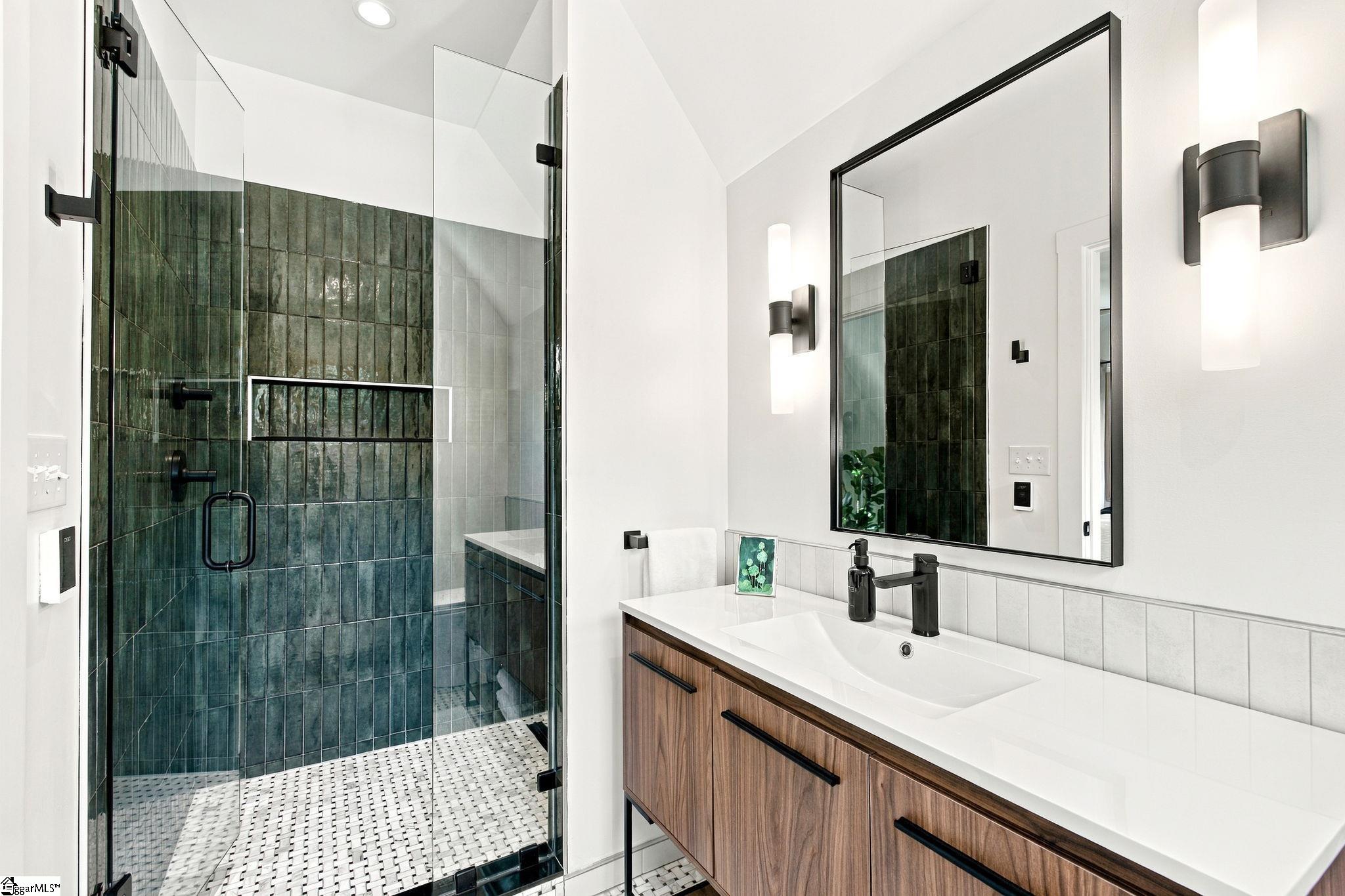 15 E Montclair Avenue Property Photo 32