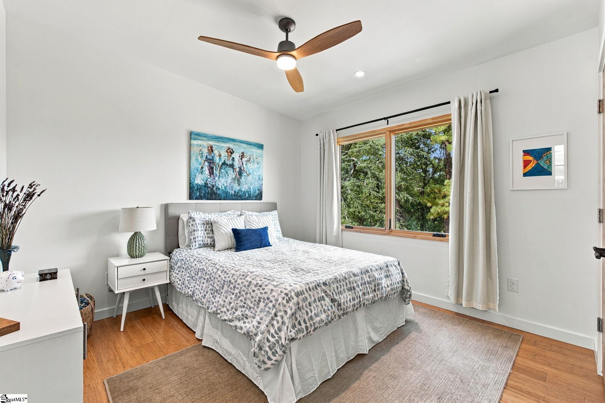 15 E Montclair Avenue Property Photo 33