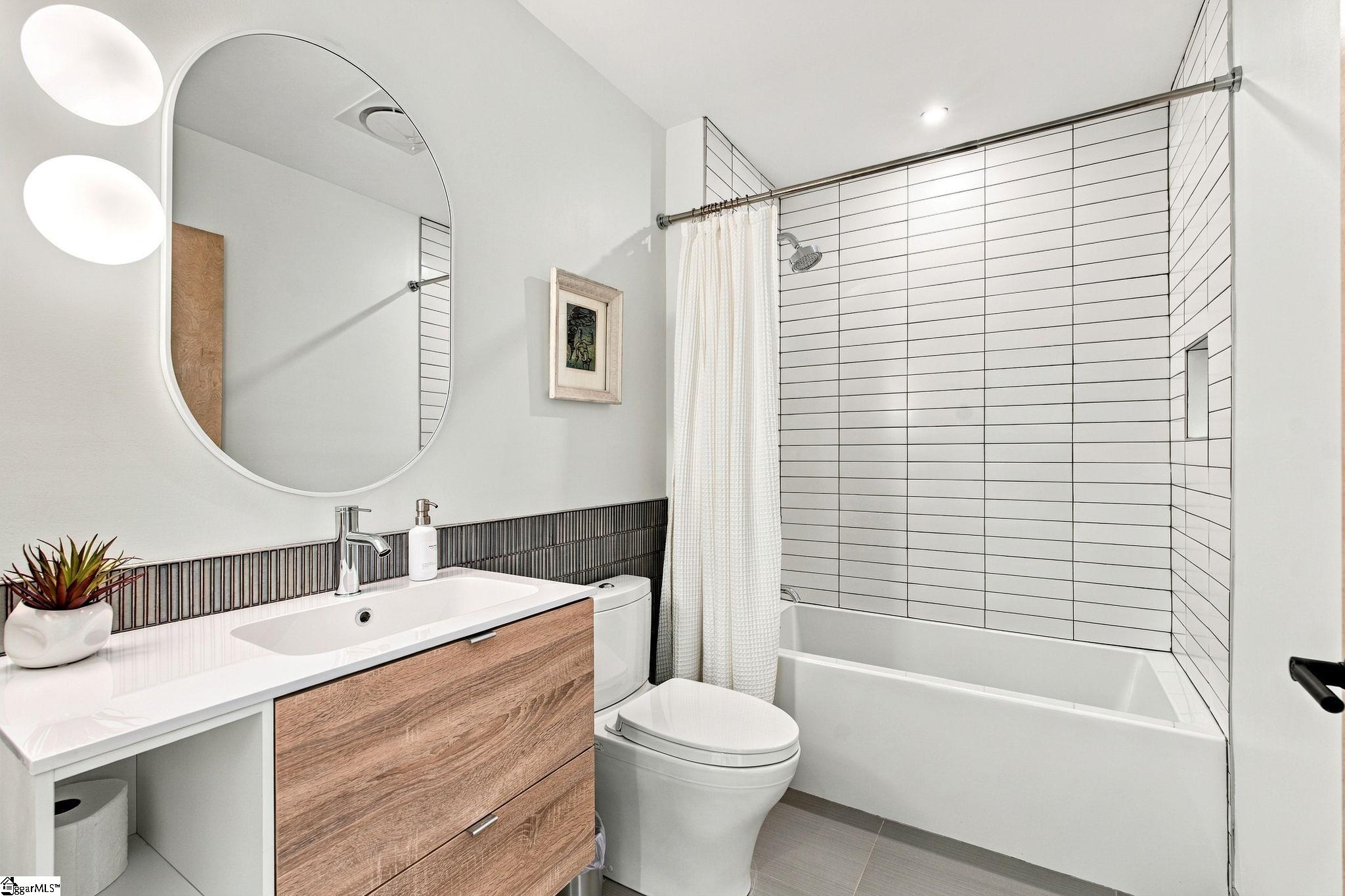 15 E Montclair Avenue Property Photo 35