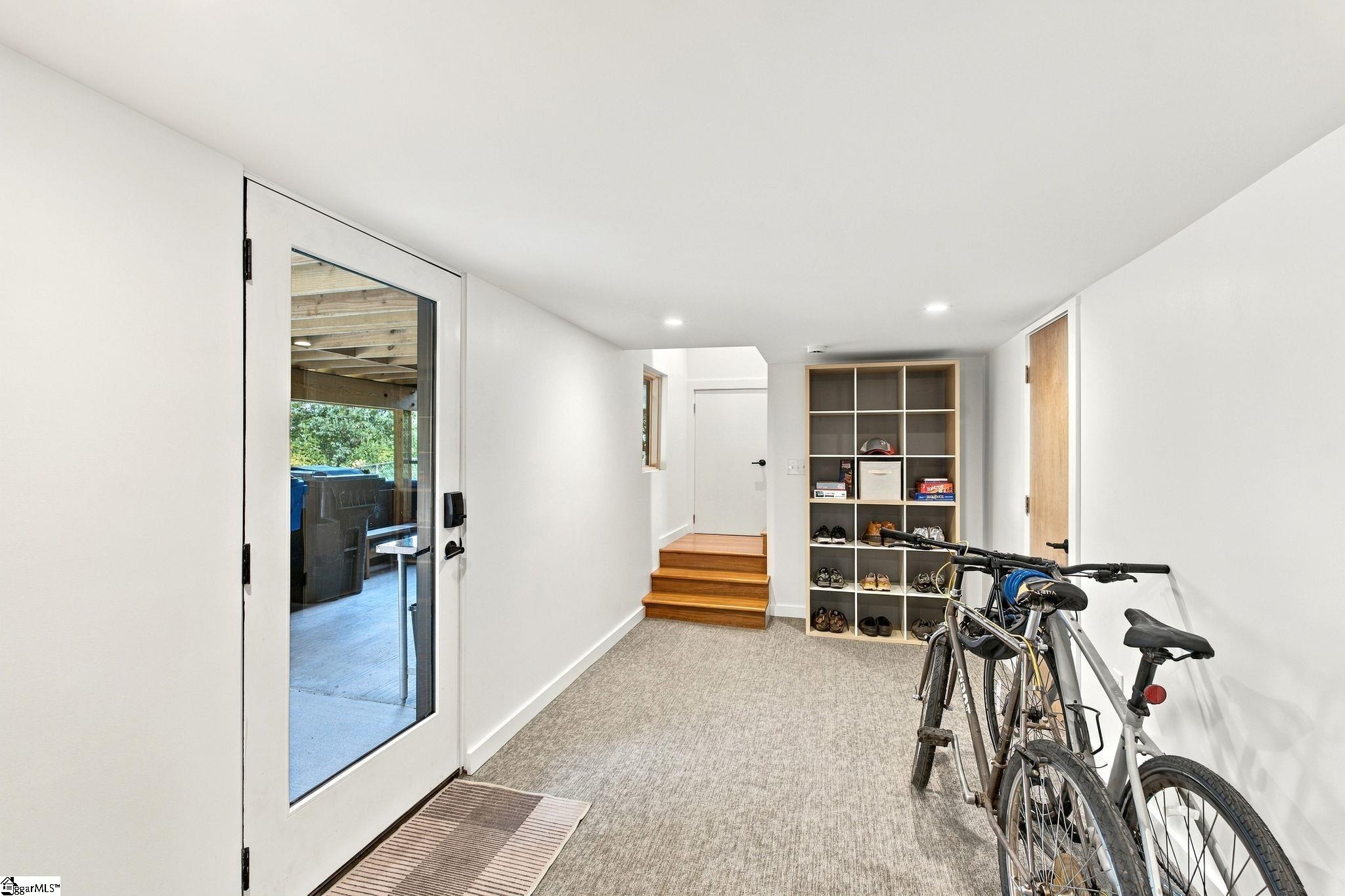 15 E Montclair Avenue Property Photo 38