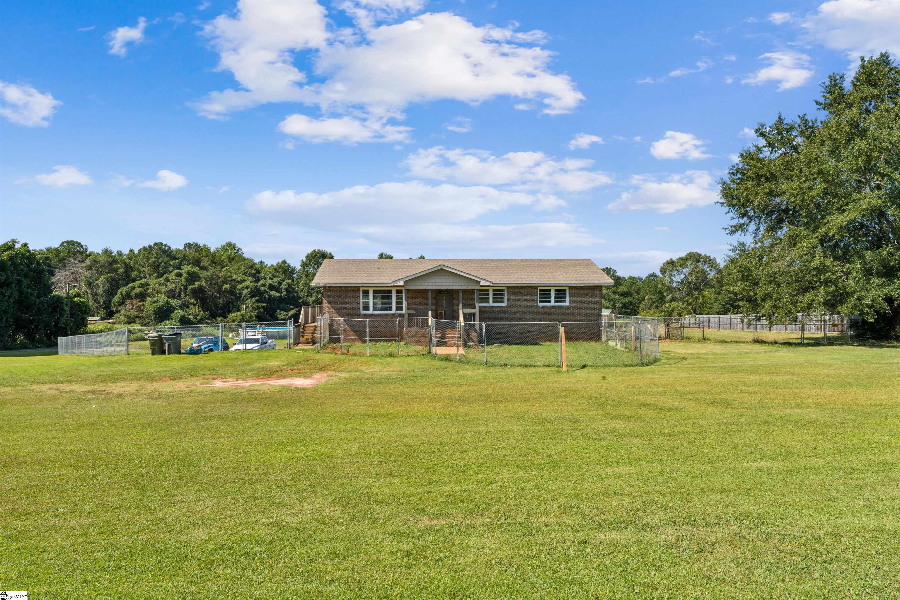 1055 Little Mountain Road Property Photo 5