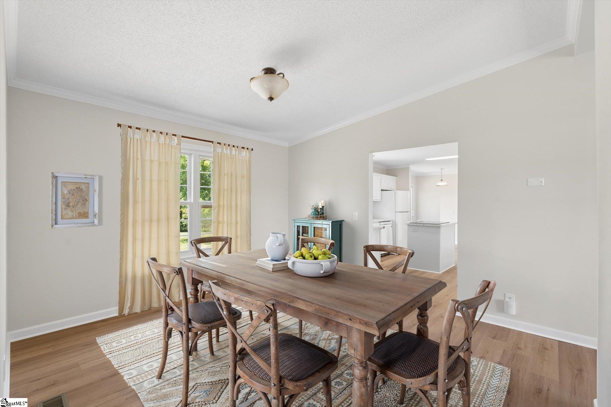 425 Roe Road Property Photo 8