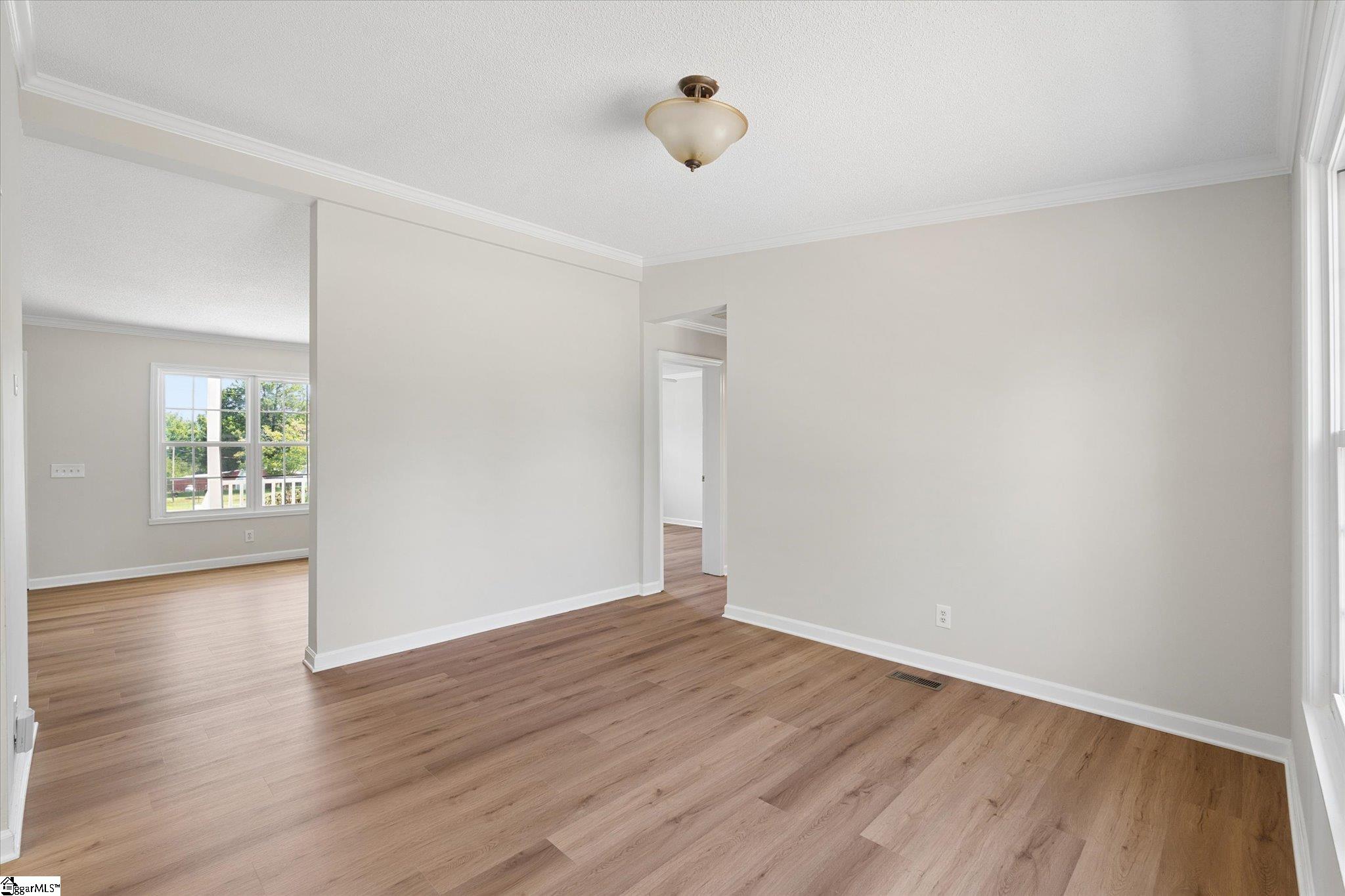 425 Roe Road Property Photo 9