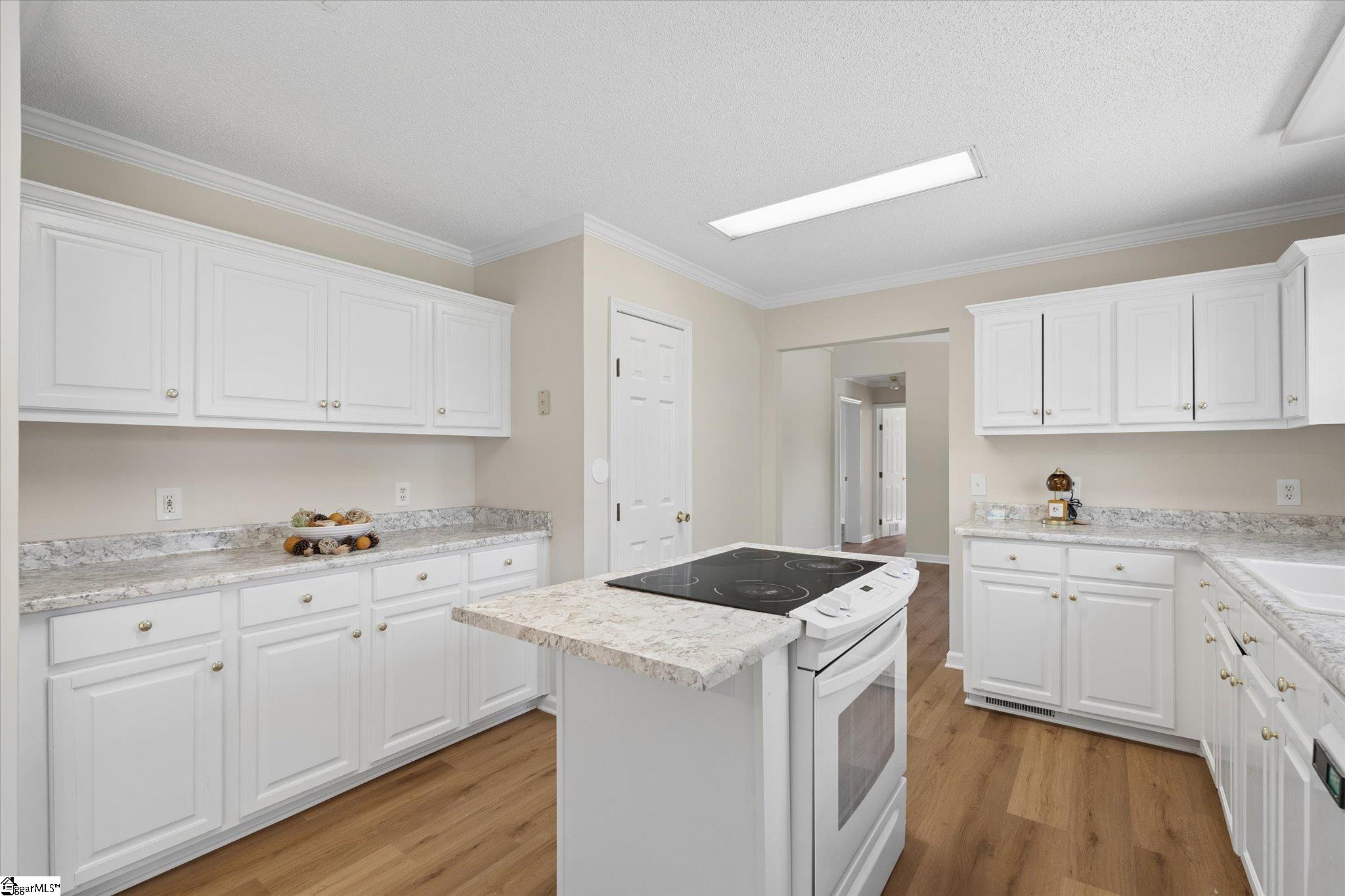 425 Roe Road Property Photo 13