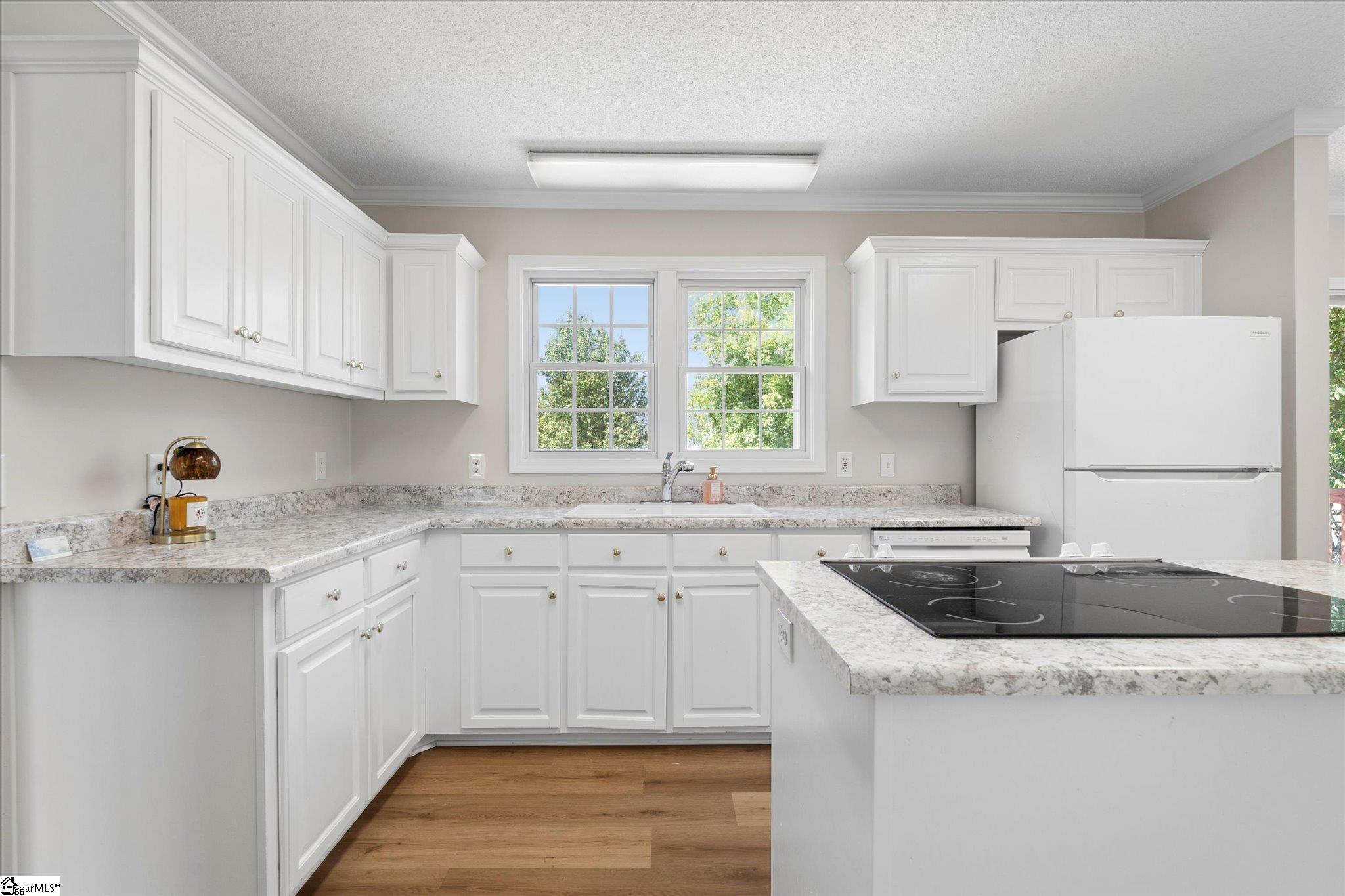 425 Roe Road Property Photo 15