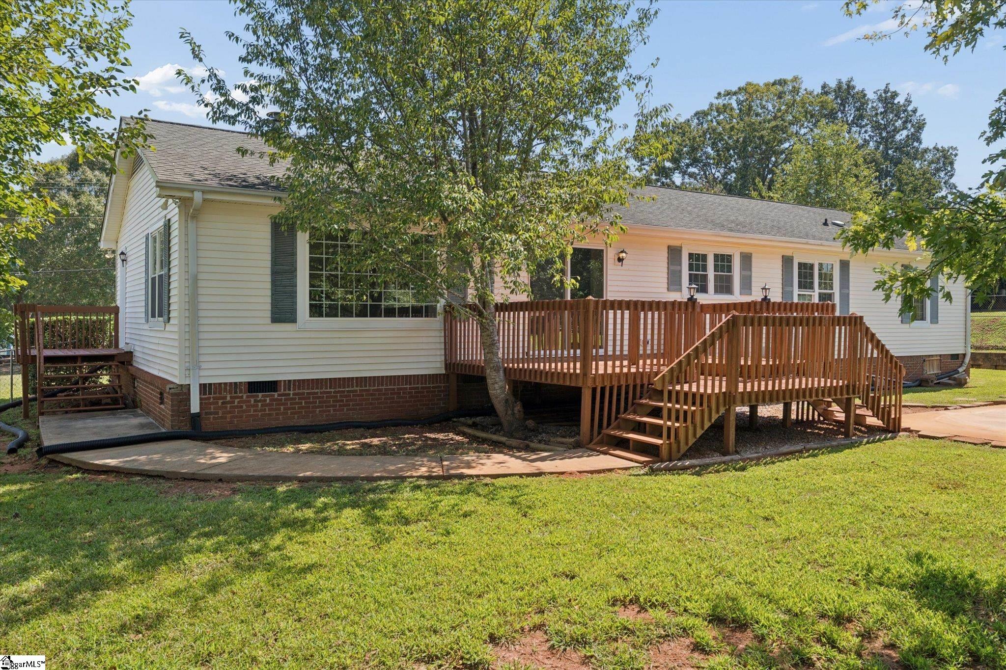 425 Roe Road Property Photo 30
