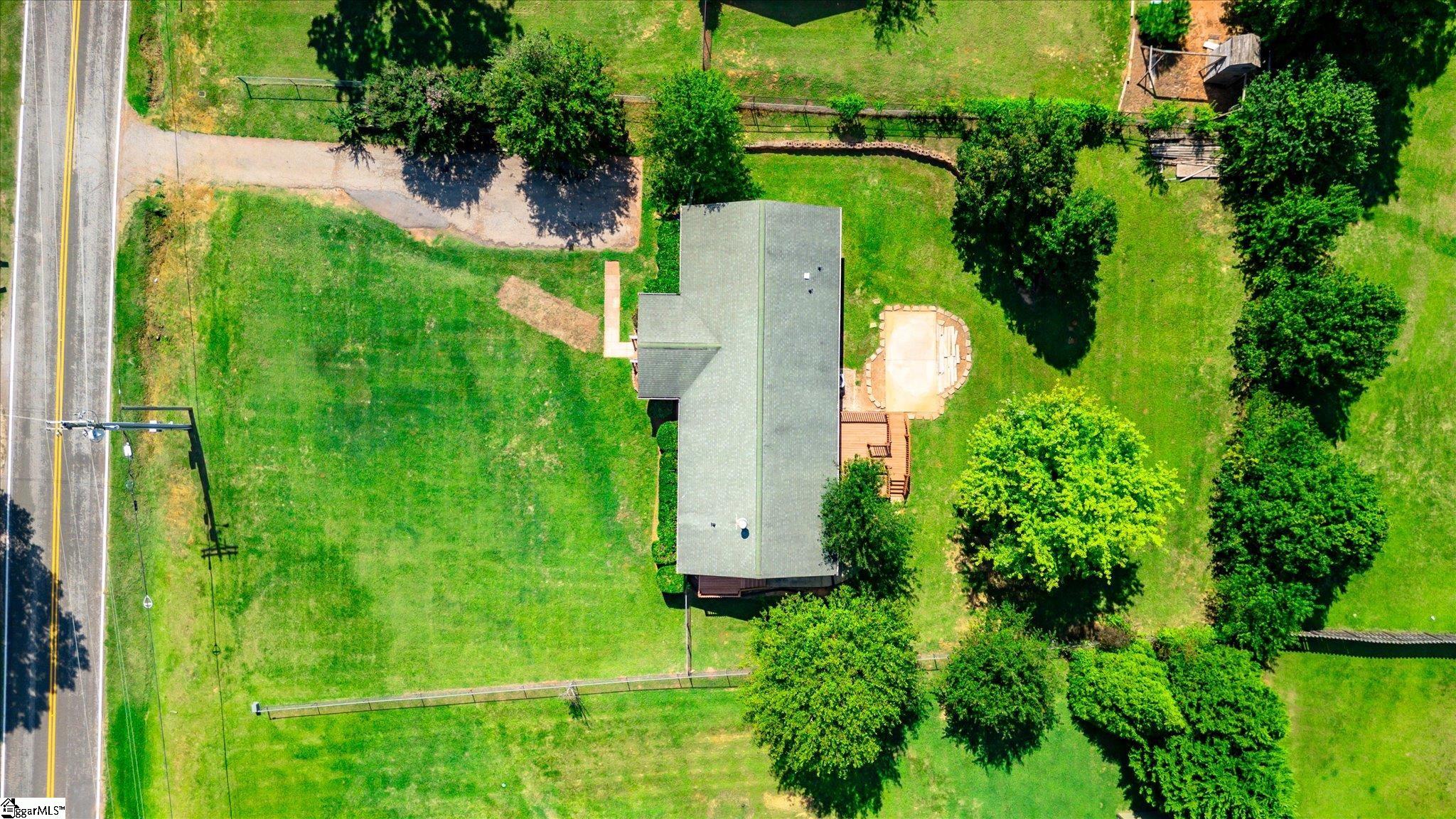 425 Roe Road Property Photo 34