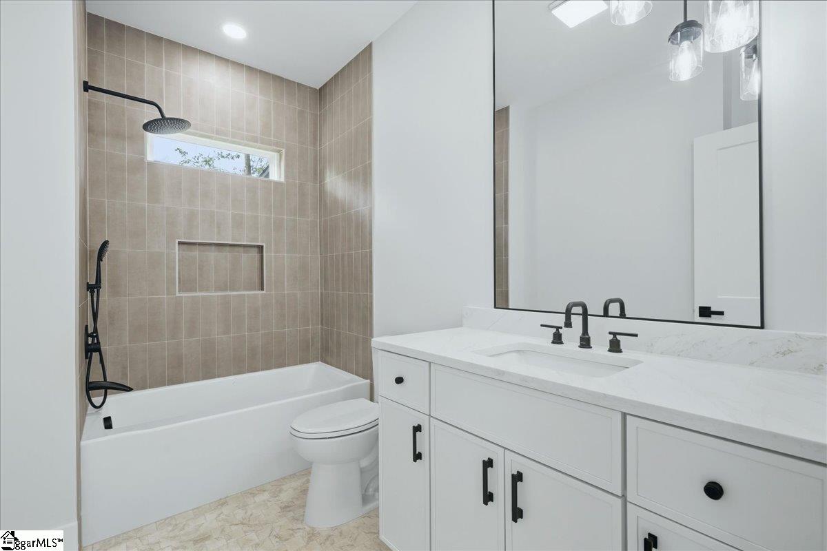 201 Maple Street Property Photo 15