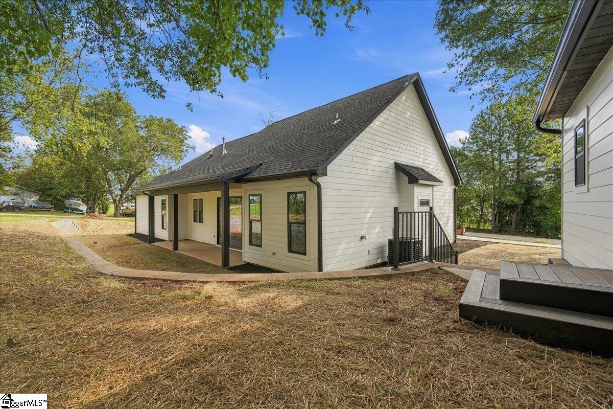 201 Maple Street Property Photo 28