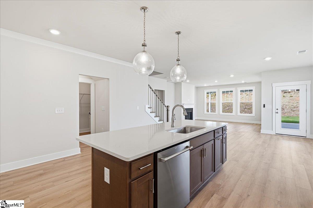 16 Long Branch Court Property Photo 8
