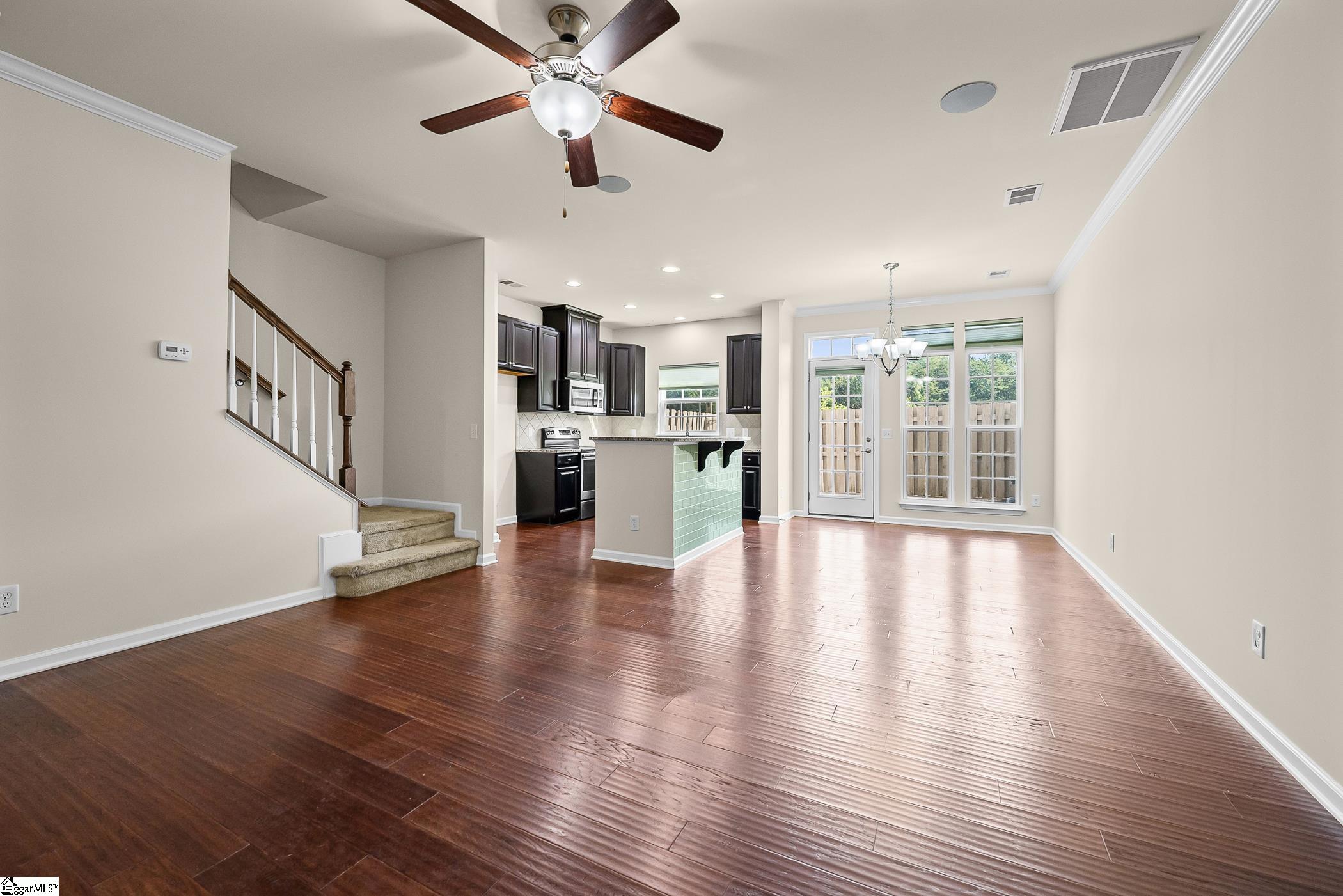 461 Christiane Way Property Photo 6