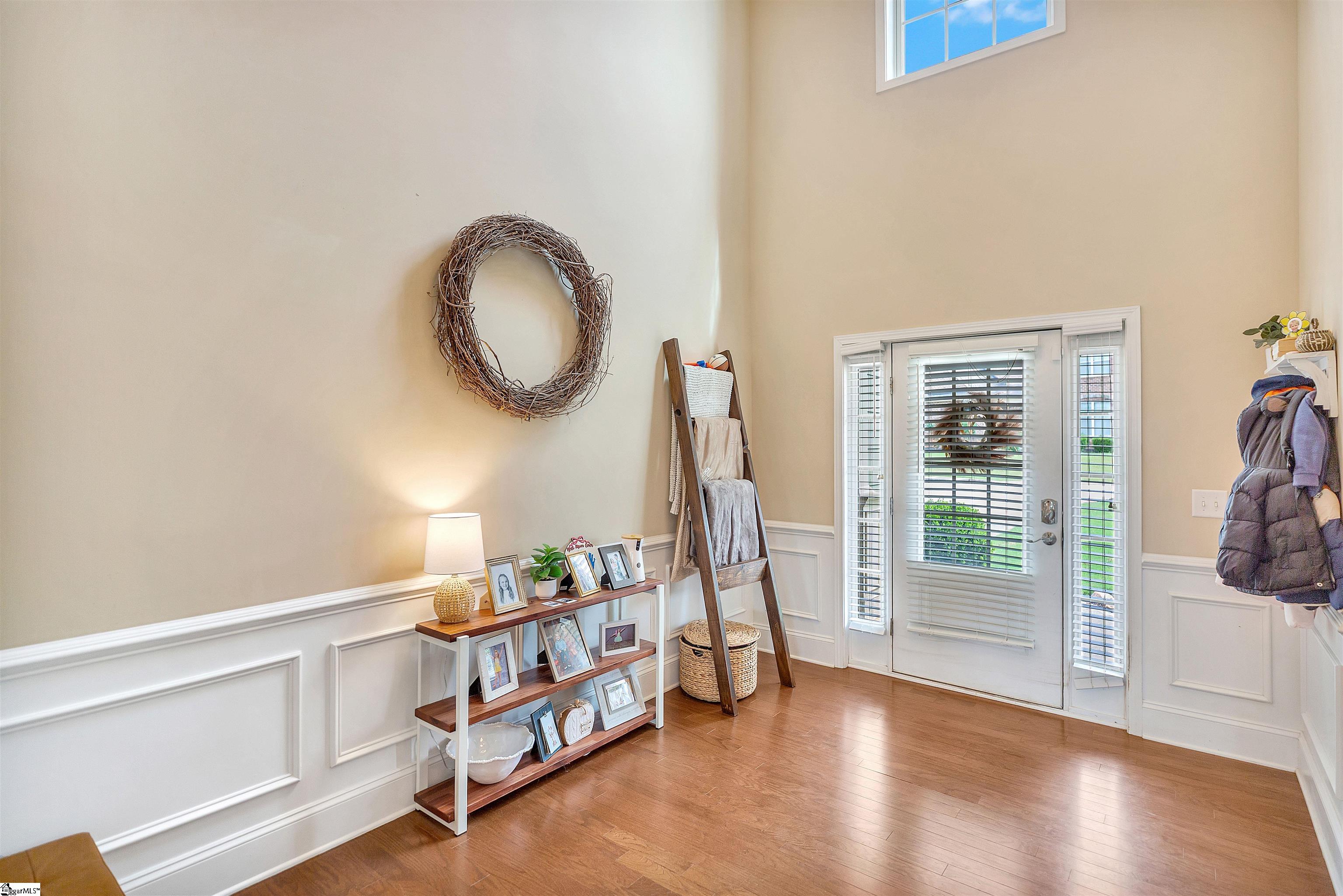 1009 Hillcrest Court Property Photo 5