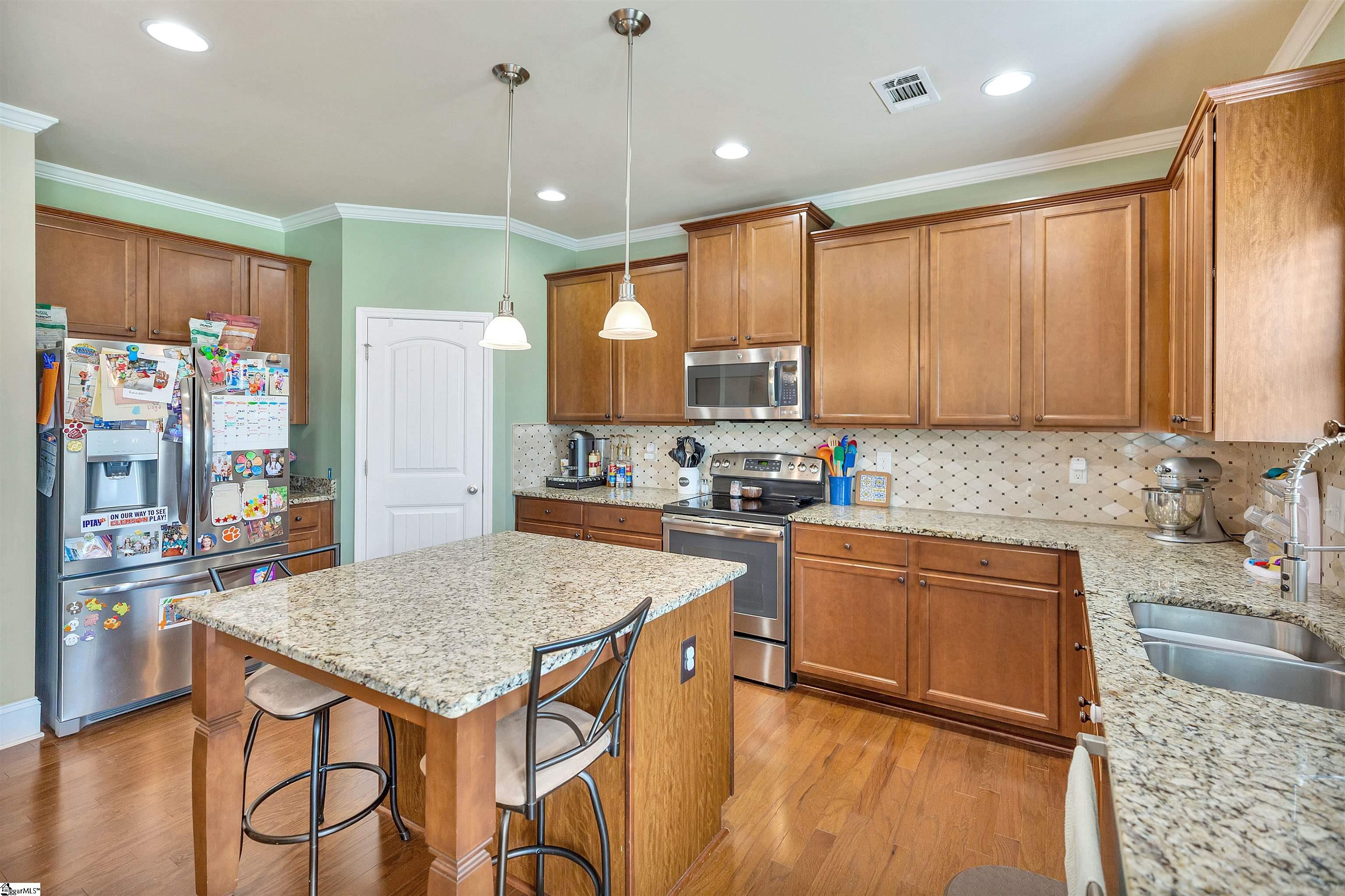 1009 Hillcrest Court Property Photo 14