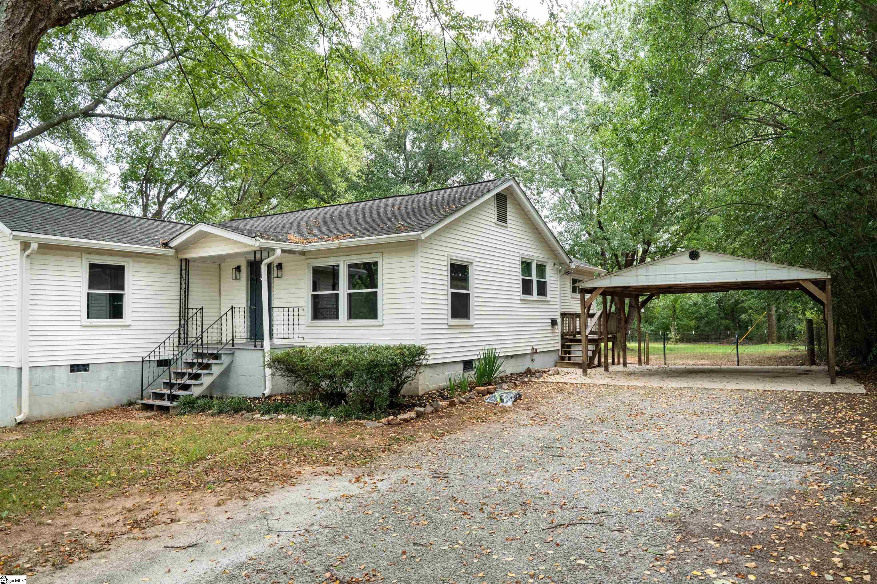 180 Brock Street Property Photo 2