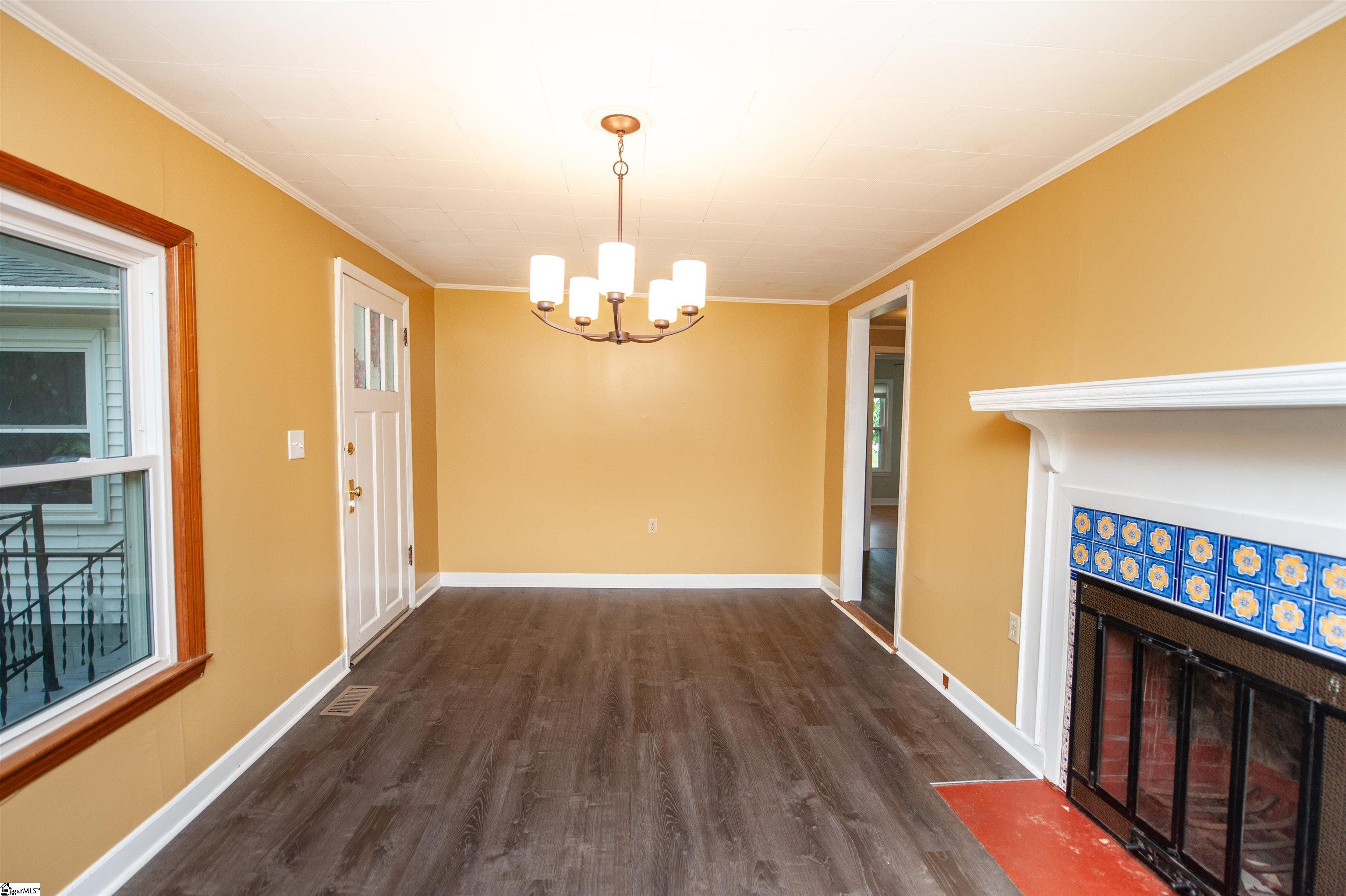 180 Brock Street Property Photo 7