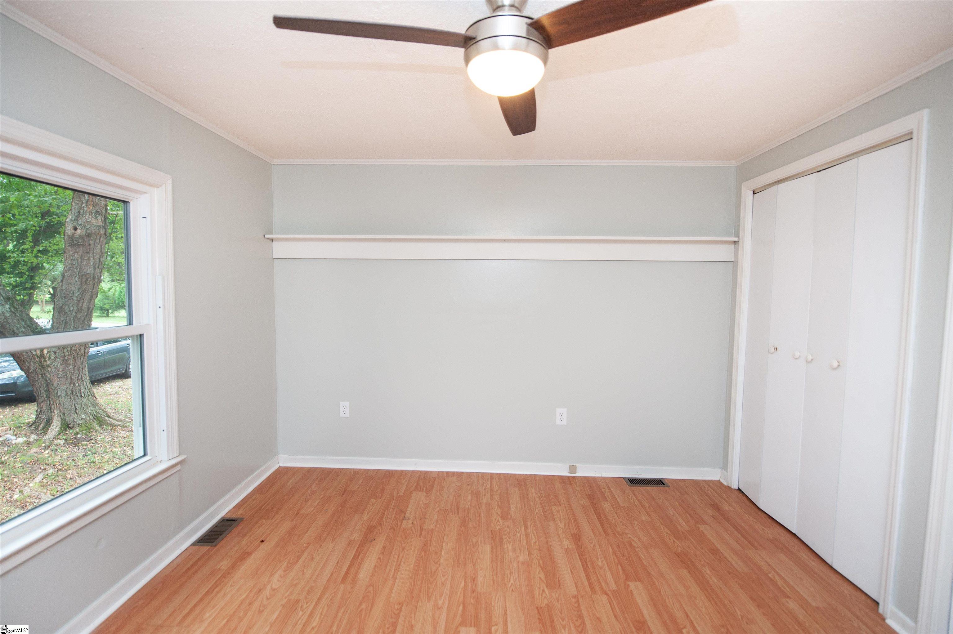 180 Brock Street Property Photo 12