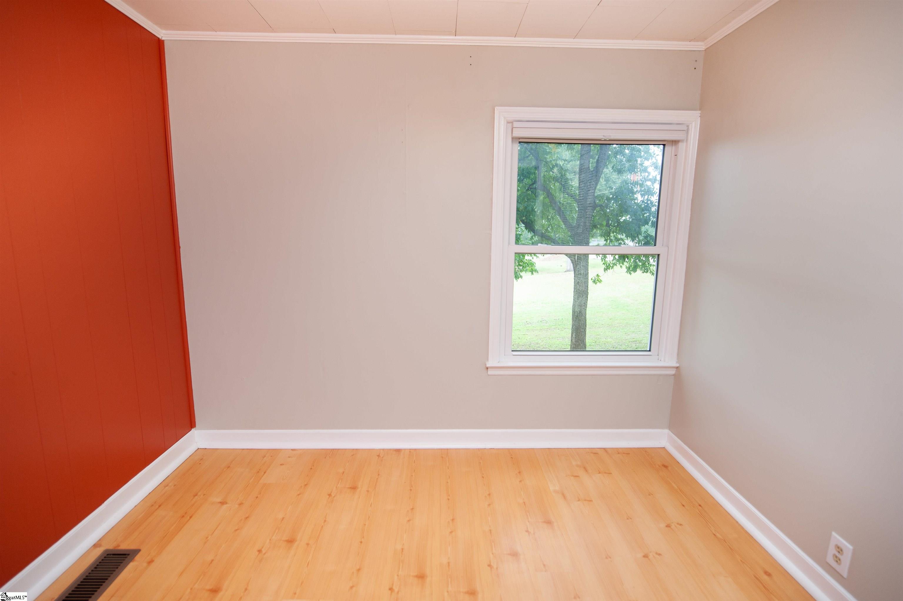 180 Brock Street Property Photo 16