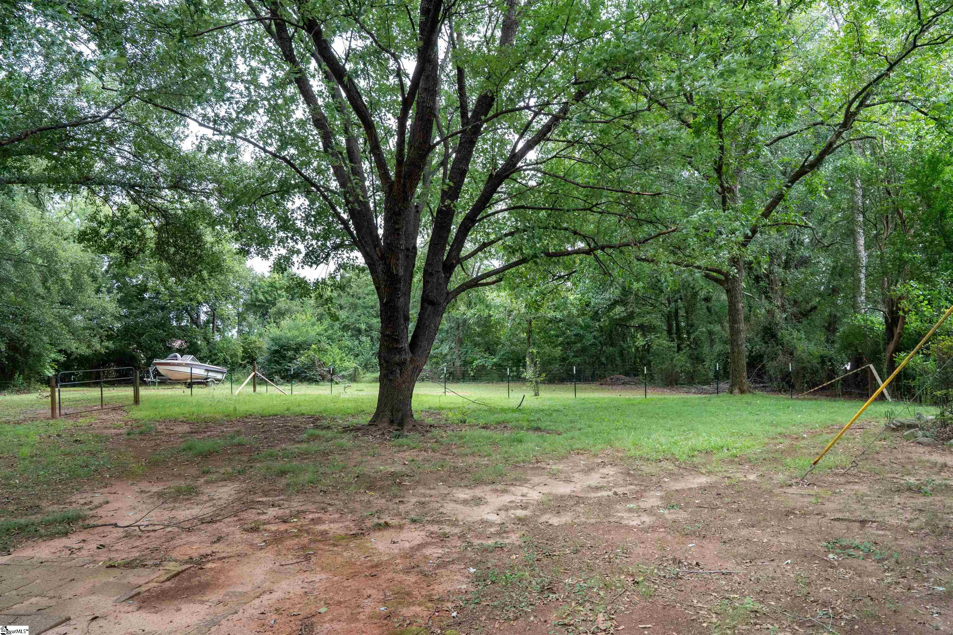 180 Brock Street Property Photo 17