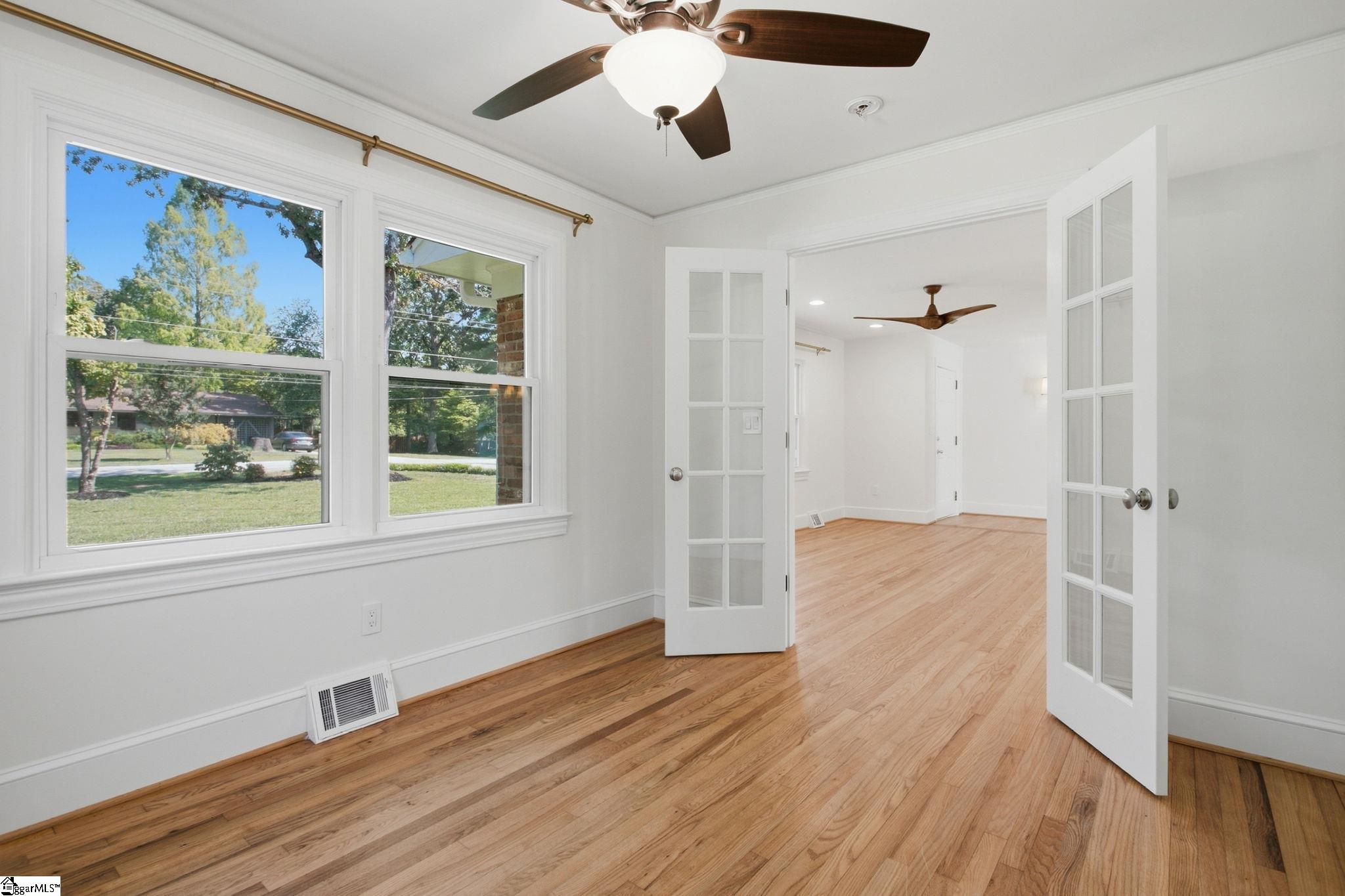 318 Elizabeth Drive Property Photo 11