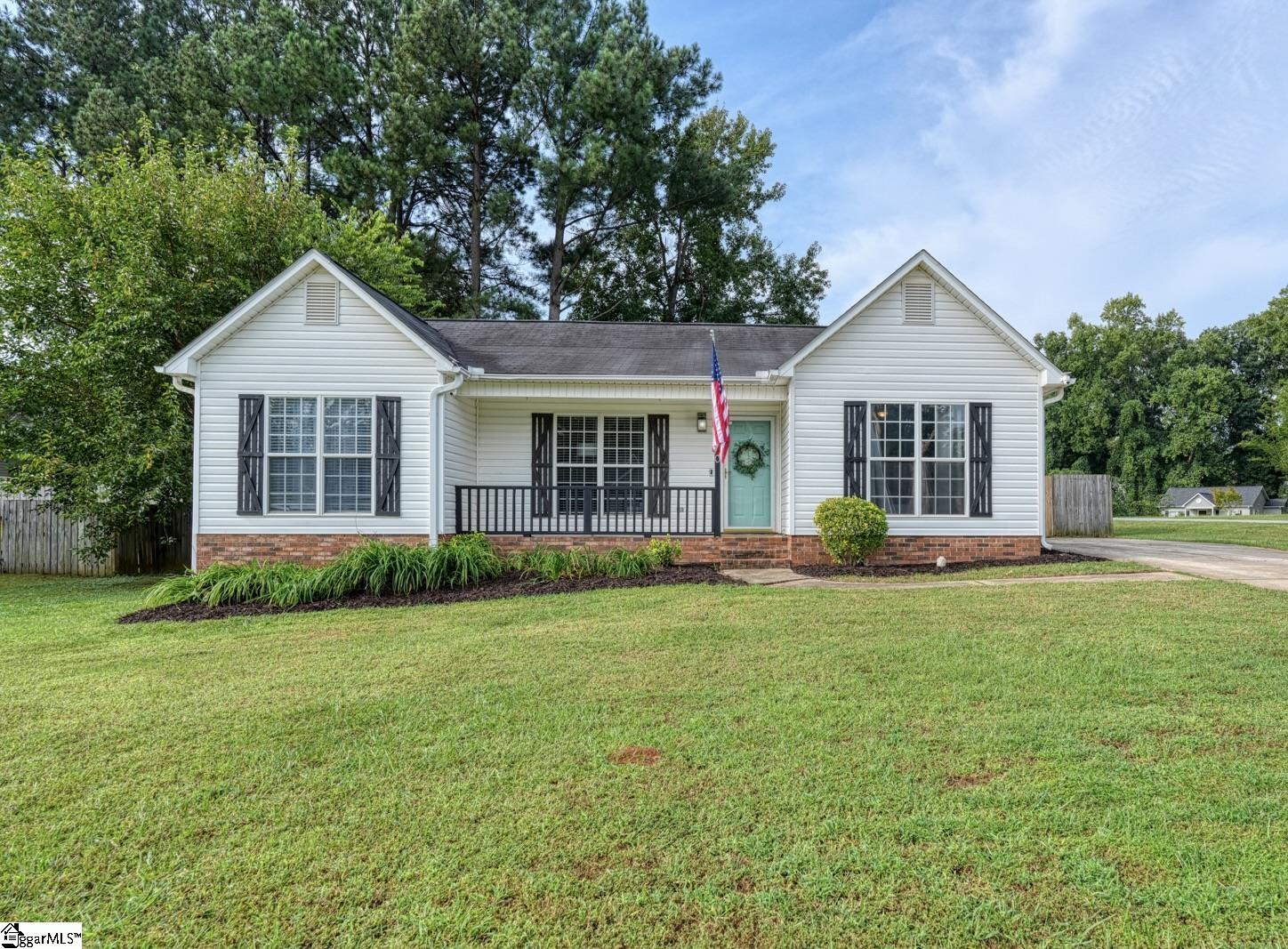 300 E Myles Lane Property Photo 1