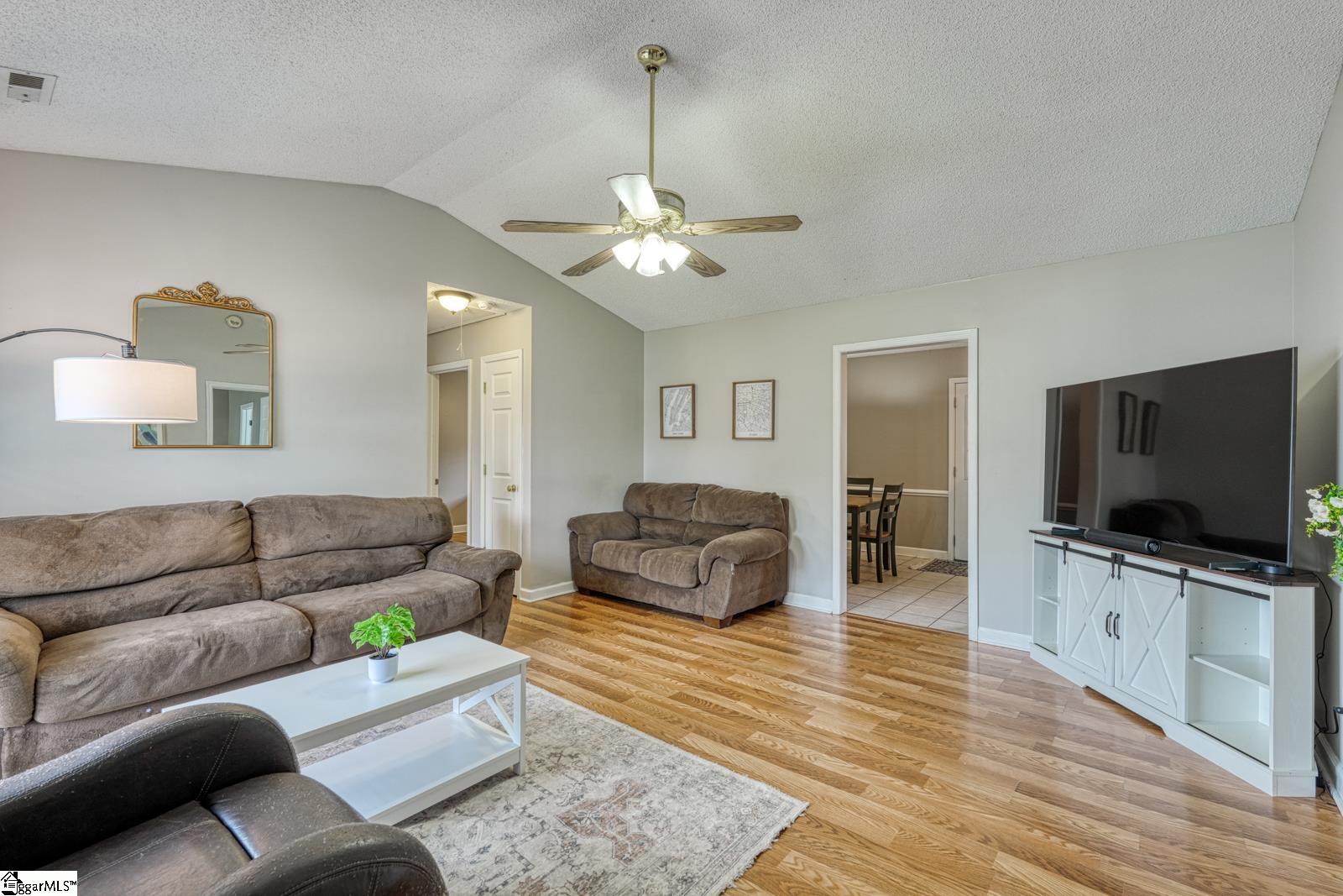 300 E Myles Lane Property Photo 3