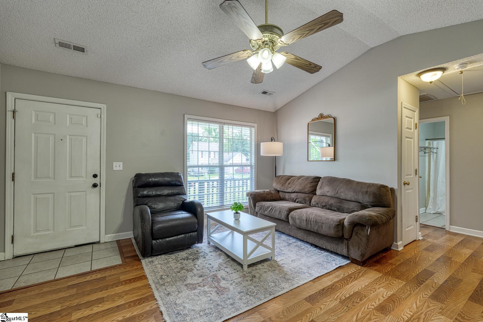 300 E Myles Lane Property Photo 4