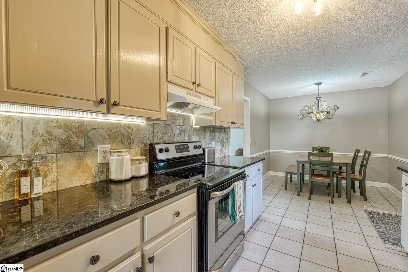 300 E Myles Lane Property Photo 12