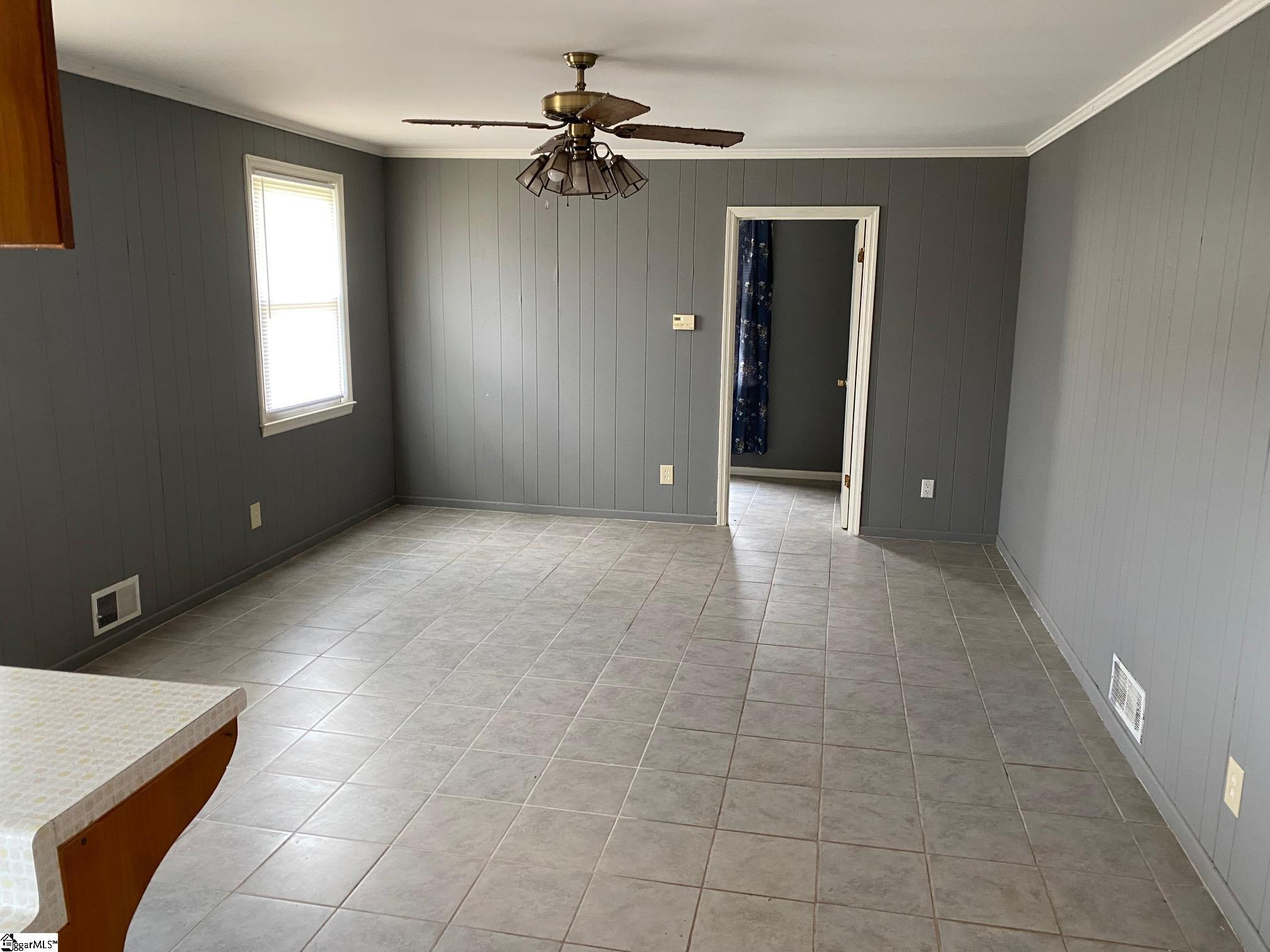 6909 White Horse Road Property Photo 9