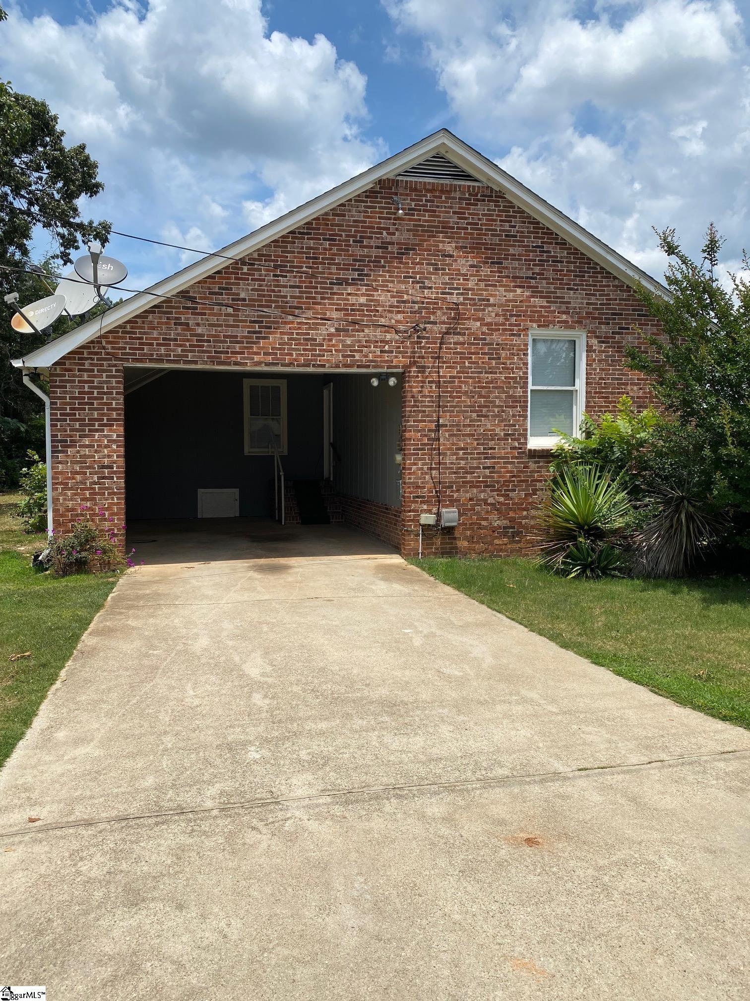 6909 White Horse Road Property Photo 10