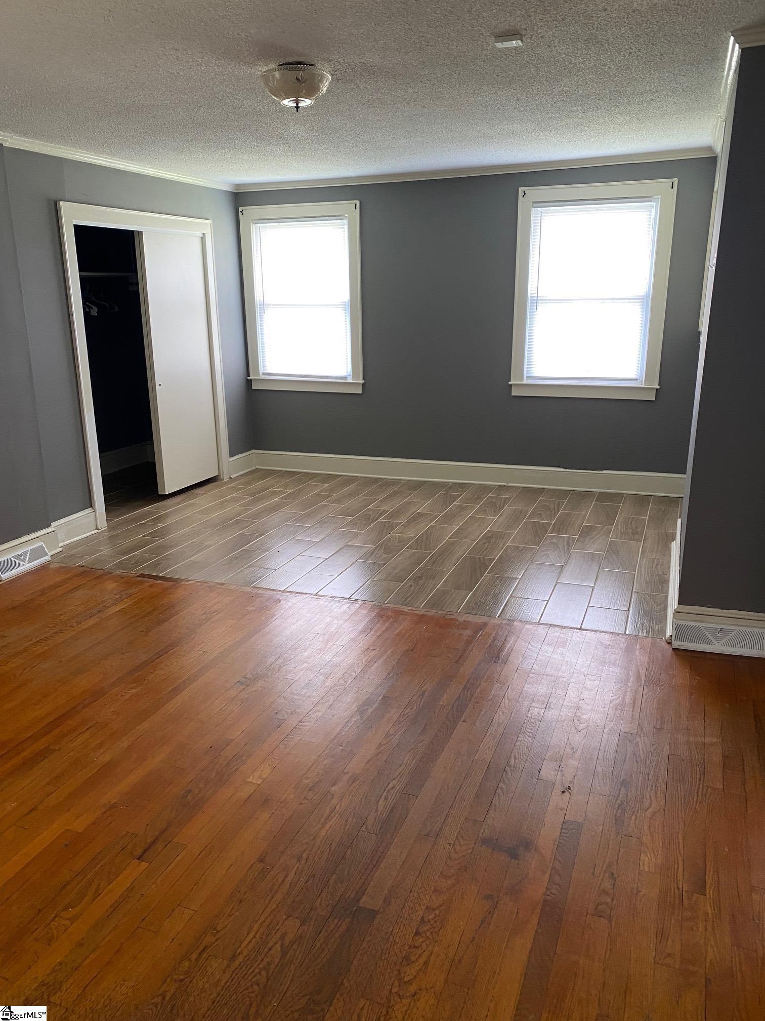 6909 White Horse Road Property Photo 12