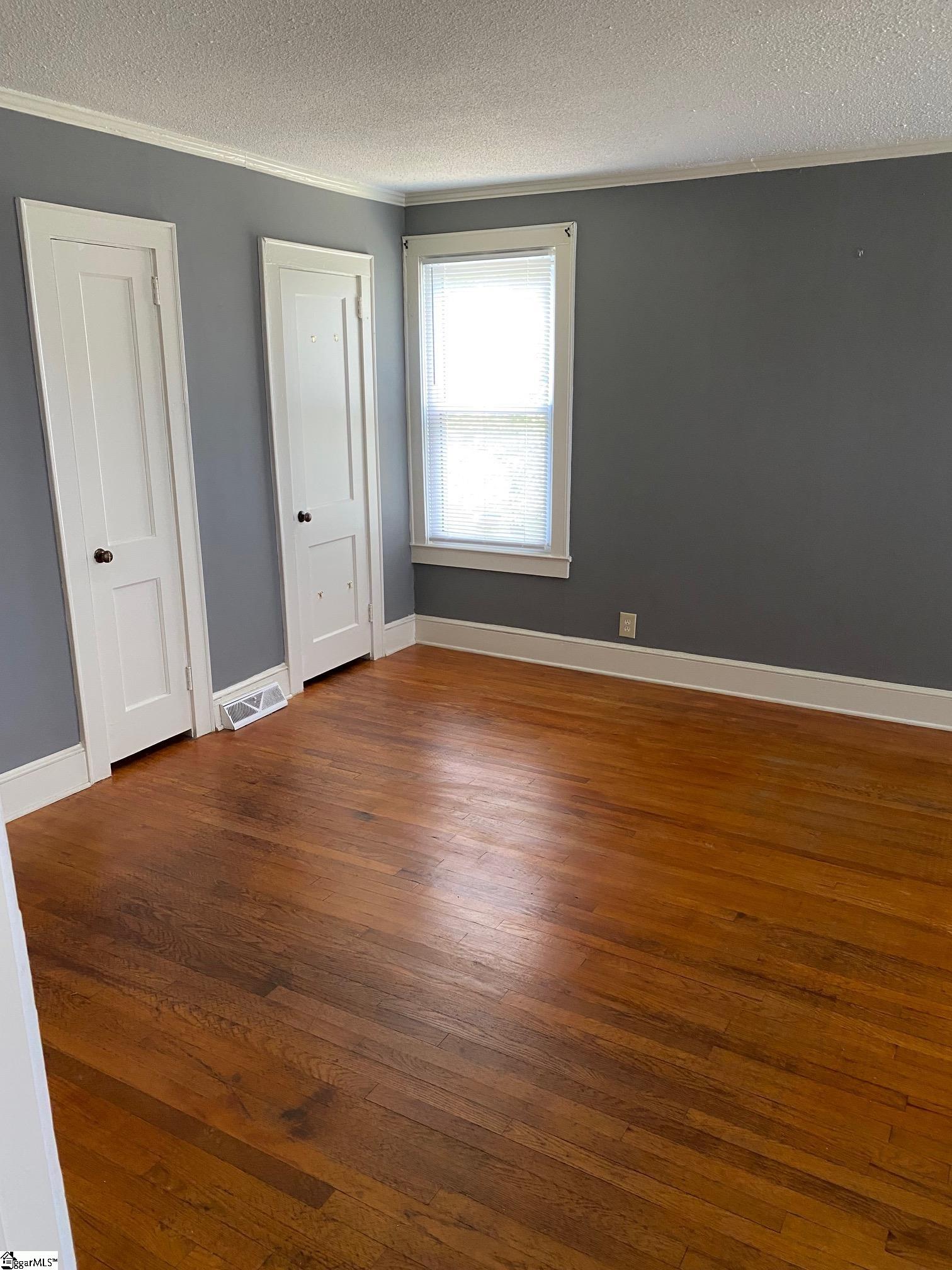 6909 White Horse Road Property Photo 13
