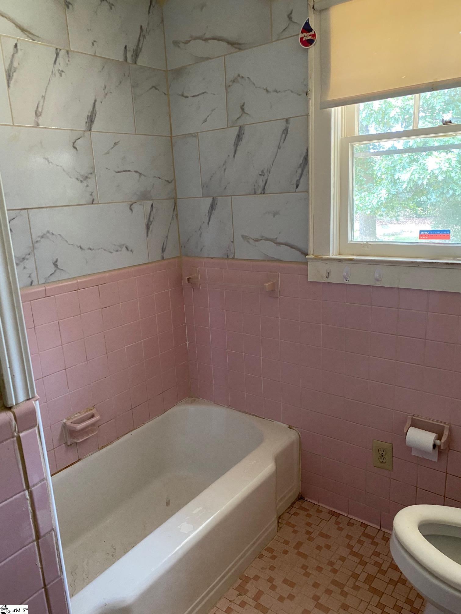 6909 White Horse Road Property Photo 16