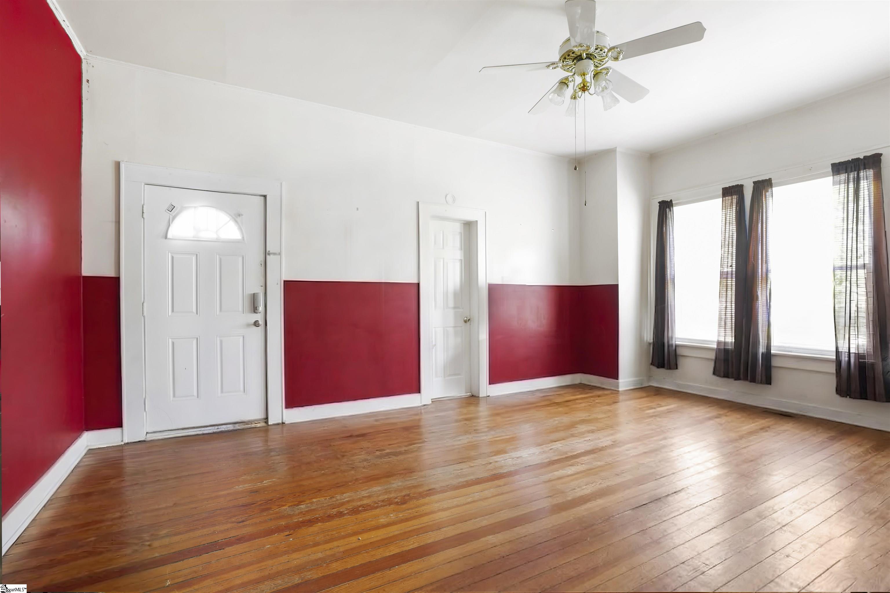 312 E A Avenue Property Photo 5
