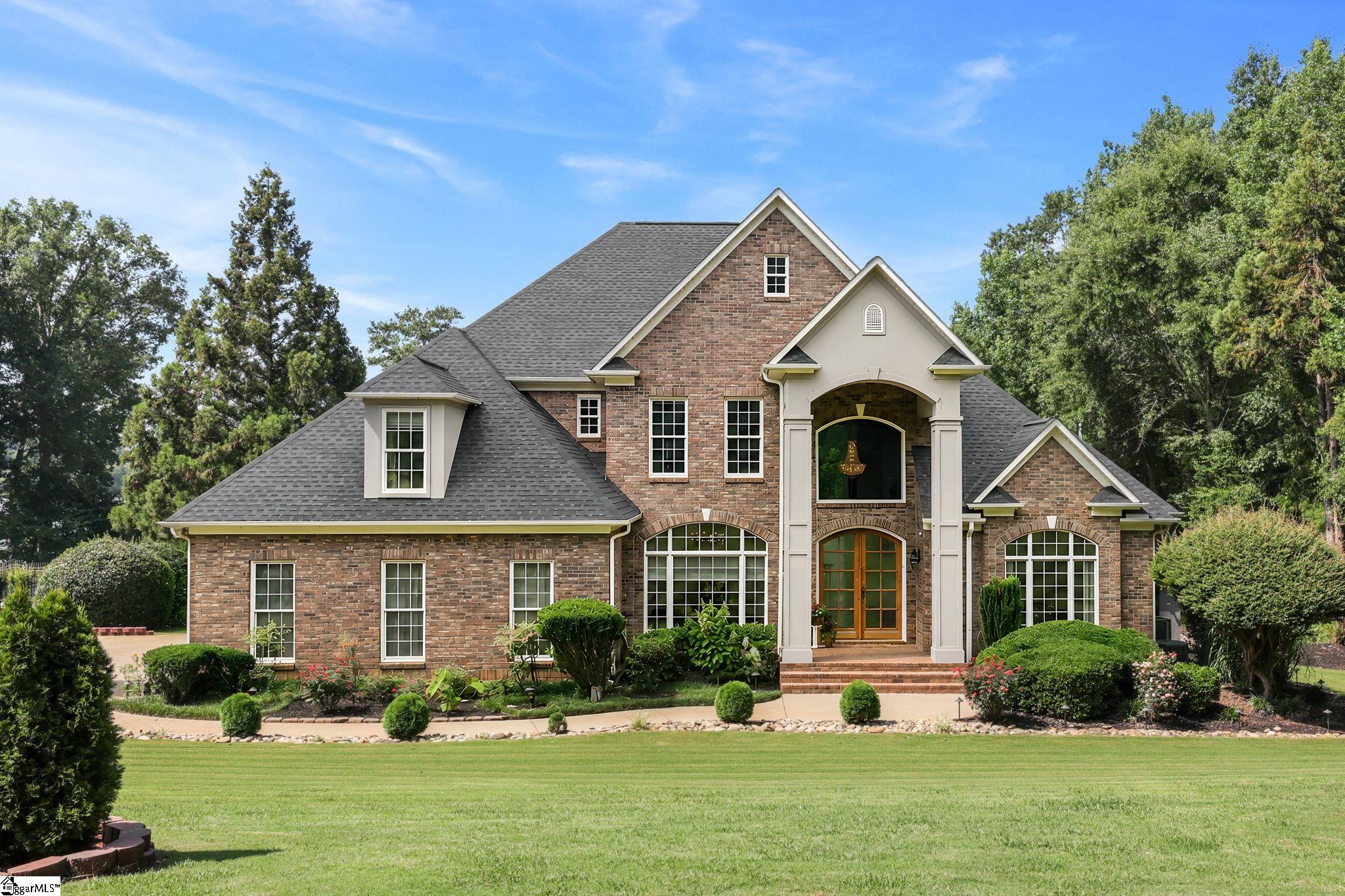227 Woodlake Drive Property Photo 1