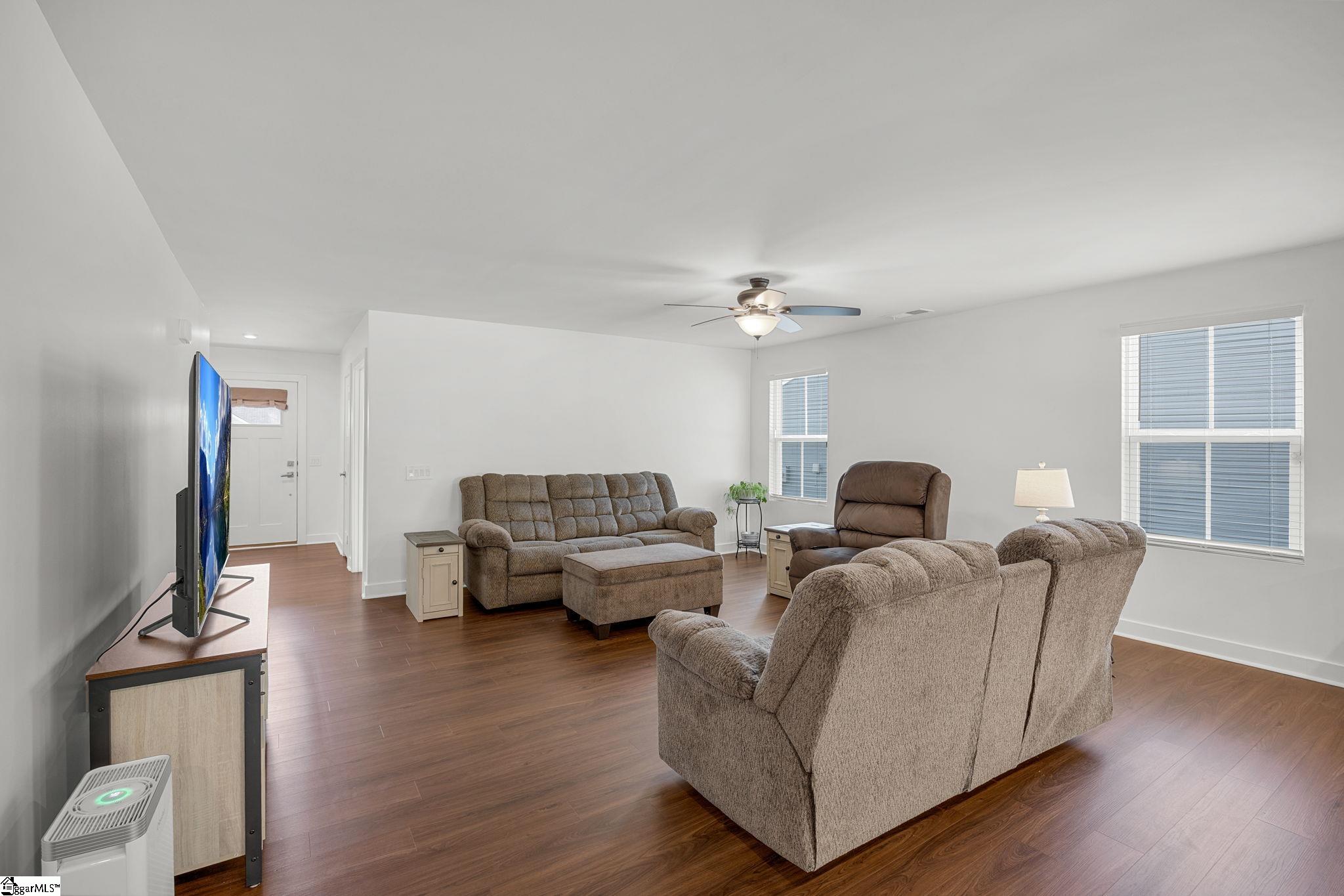 664 Hardwood Drive Property Photo 7