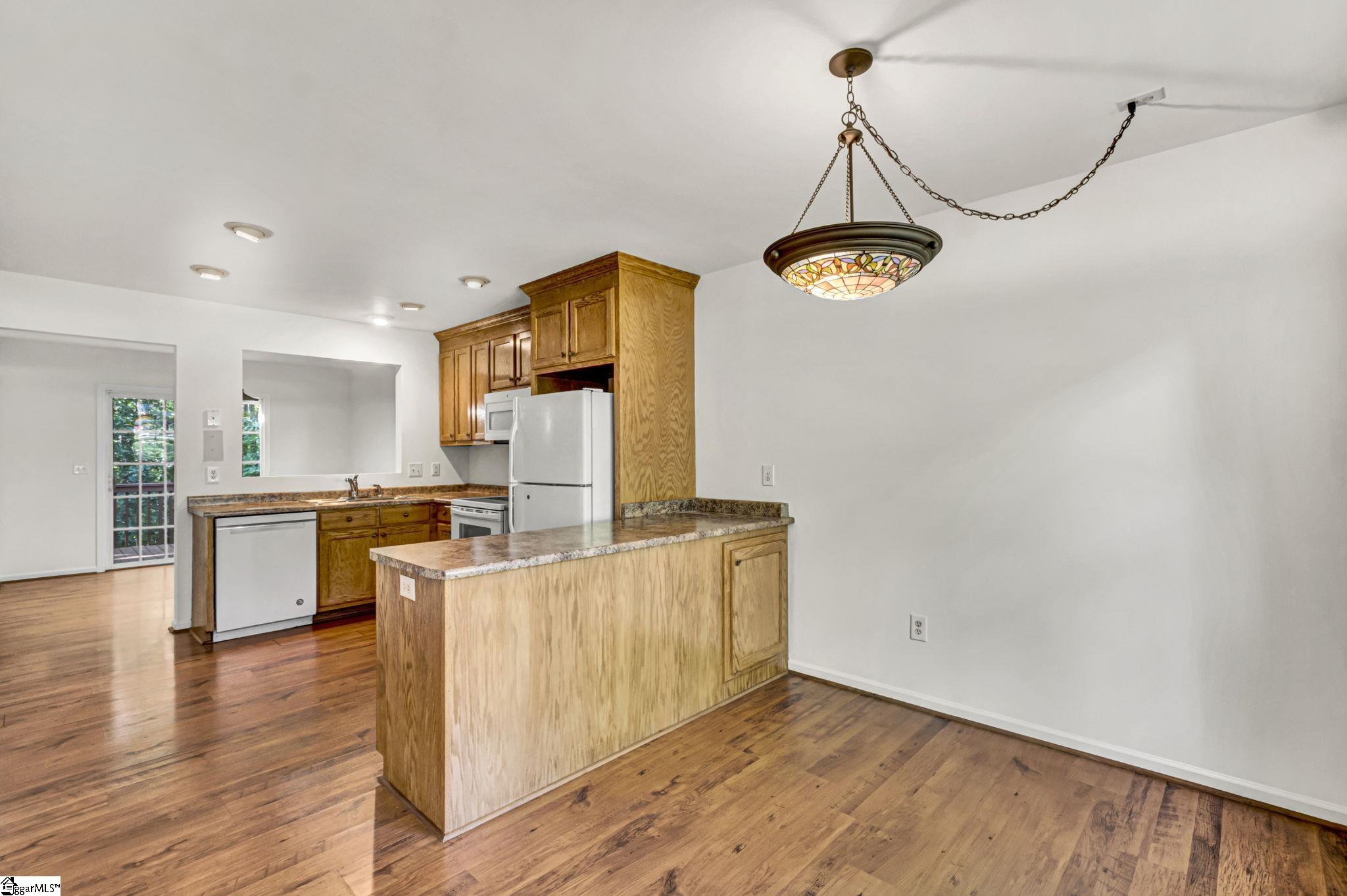 318 Stone Briar Lane Property Photo 4