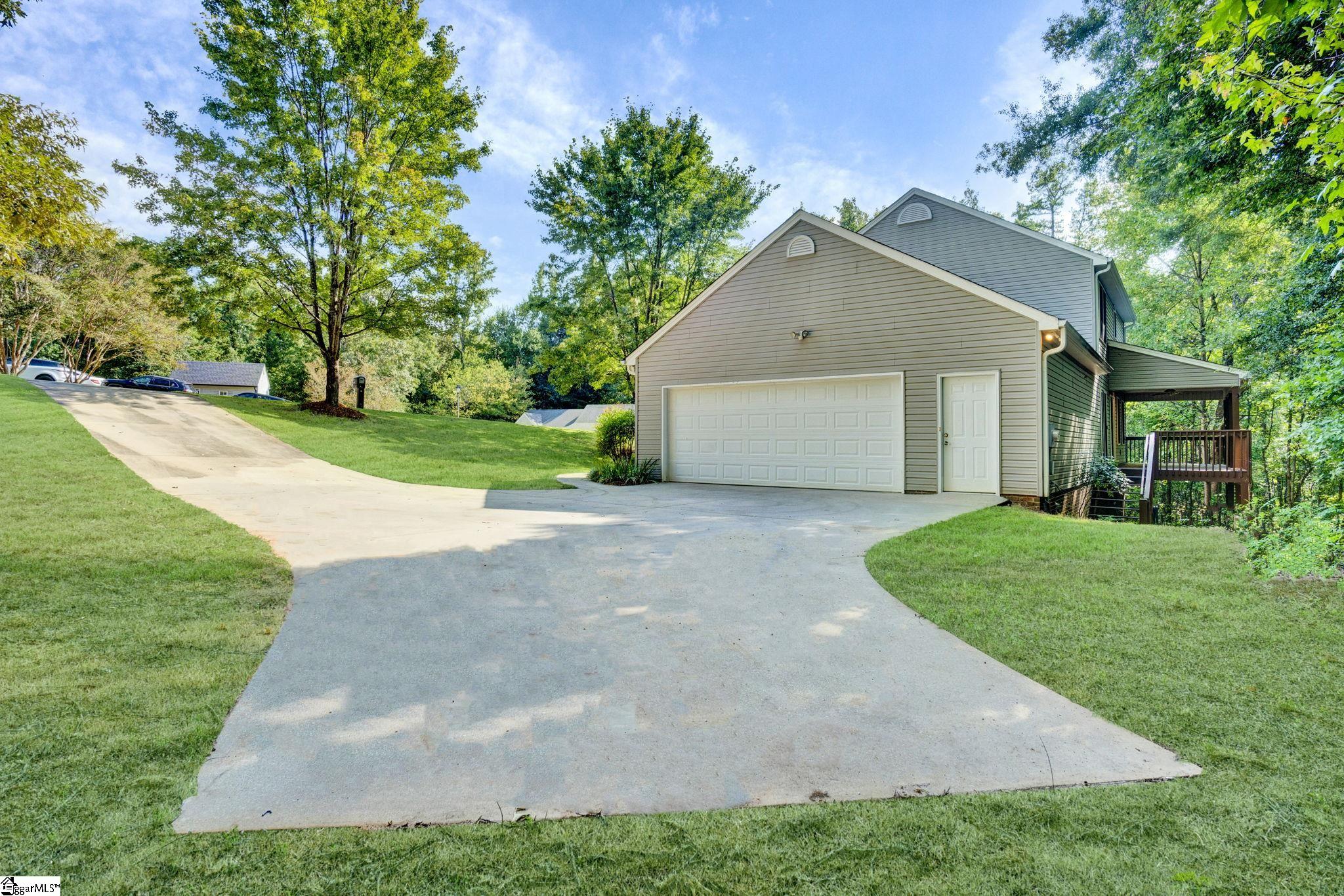318 Stone Briar Lane Property Photo 45