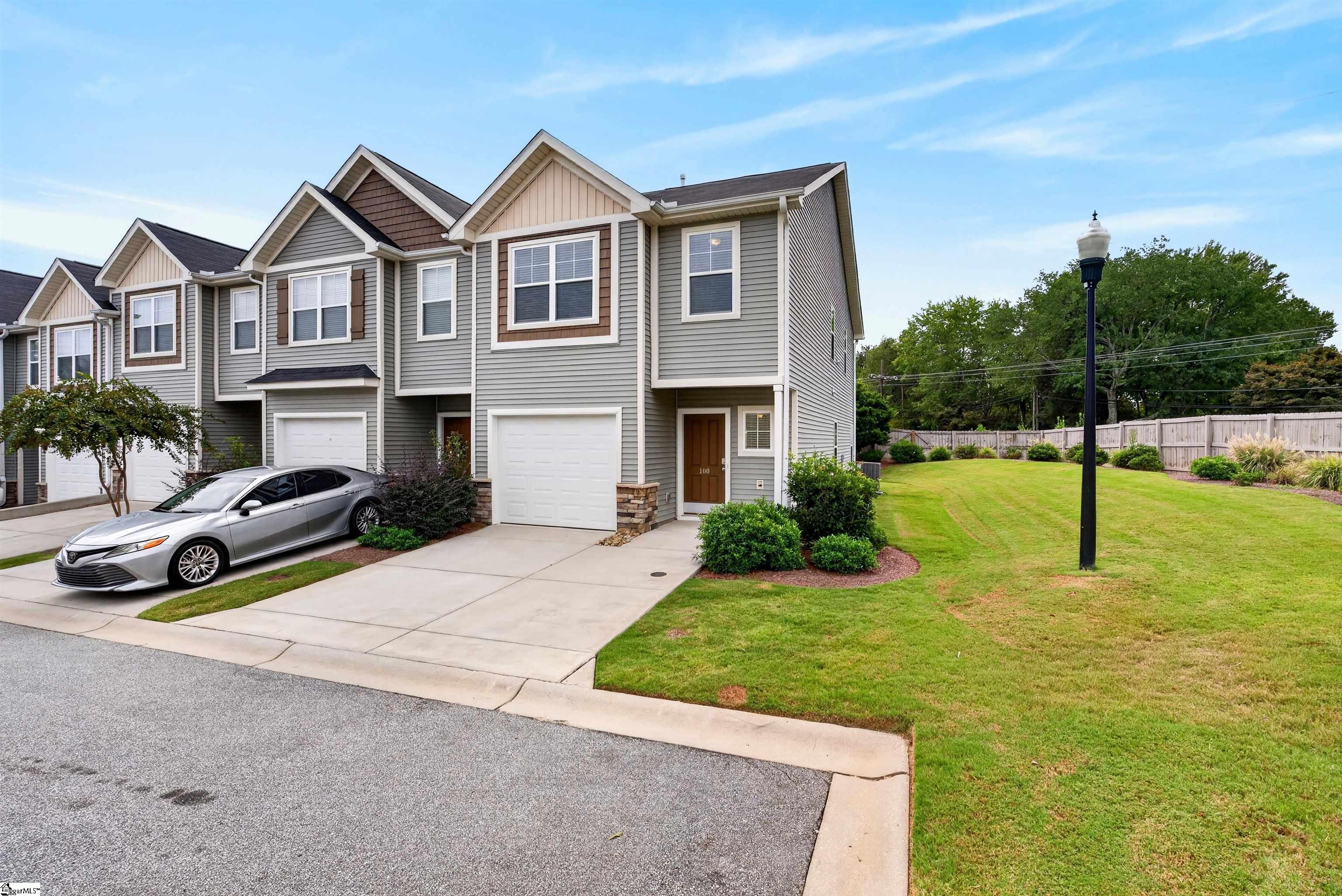 100 Bluet Lane Property Photo 3