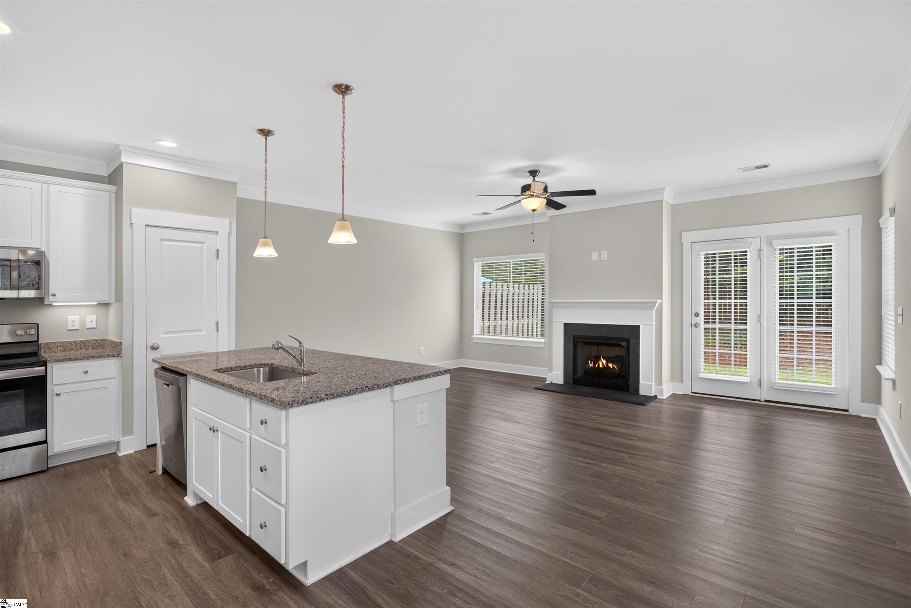100 Bluet Lane Property Photo 8
