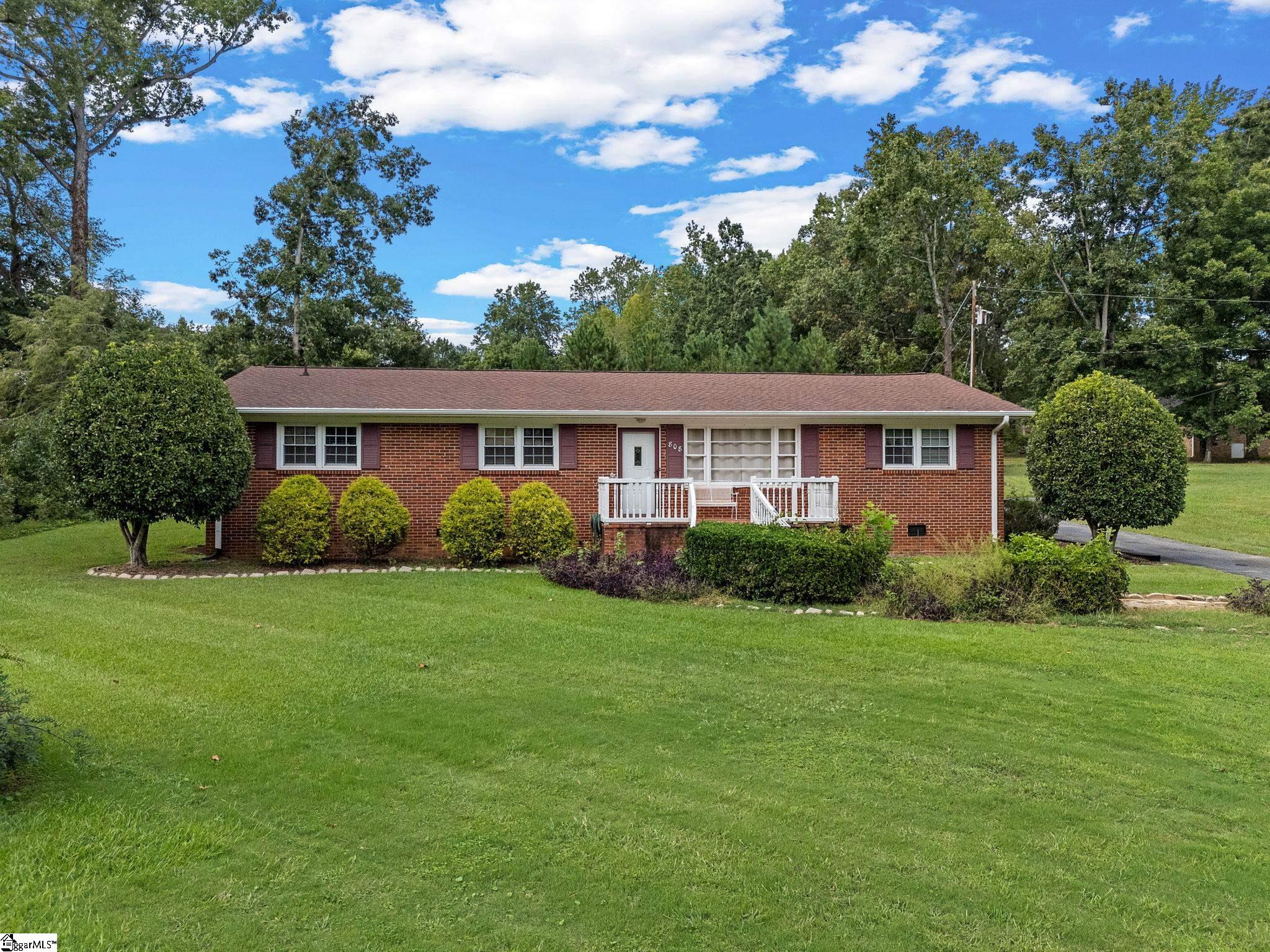 808 Primrose Lane Property Photo 1