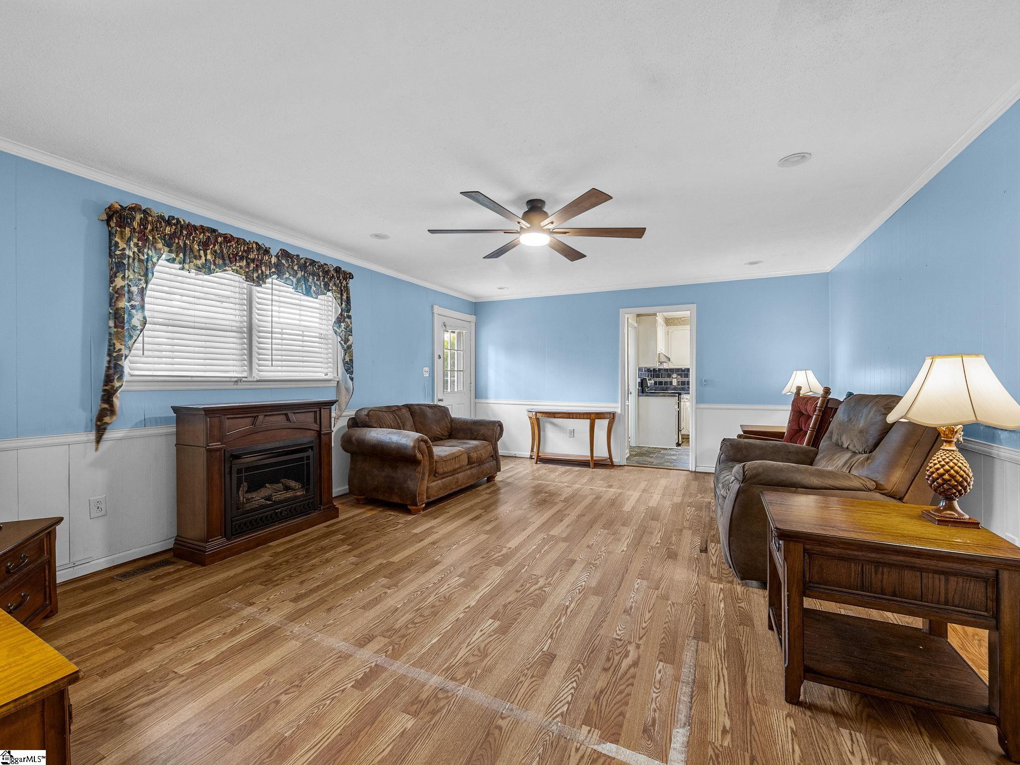 808 Primrose Lane Property Photo 8