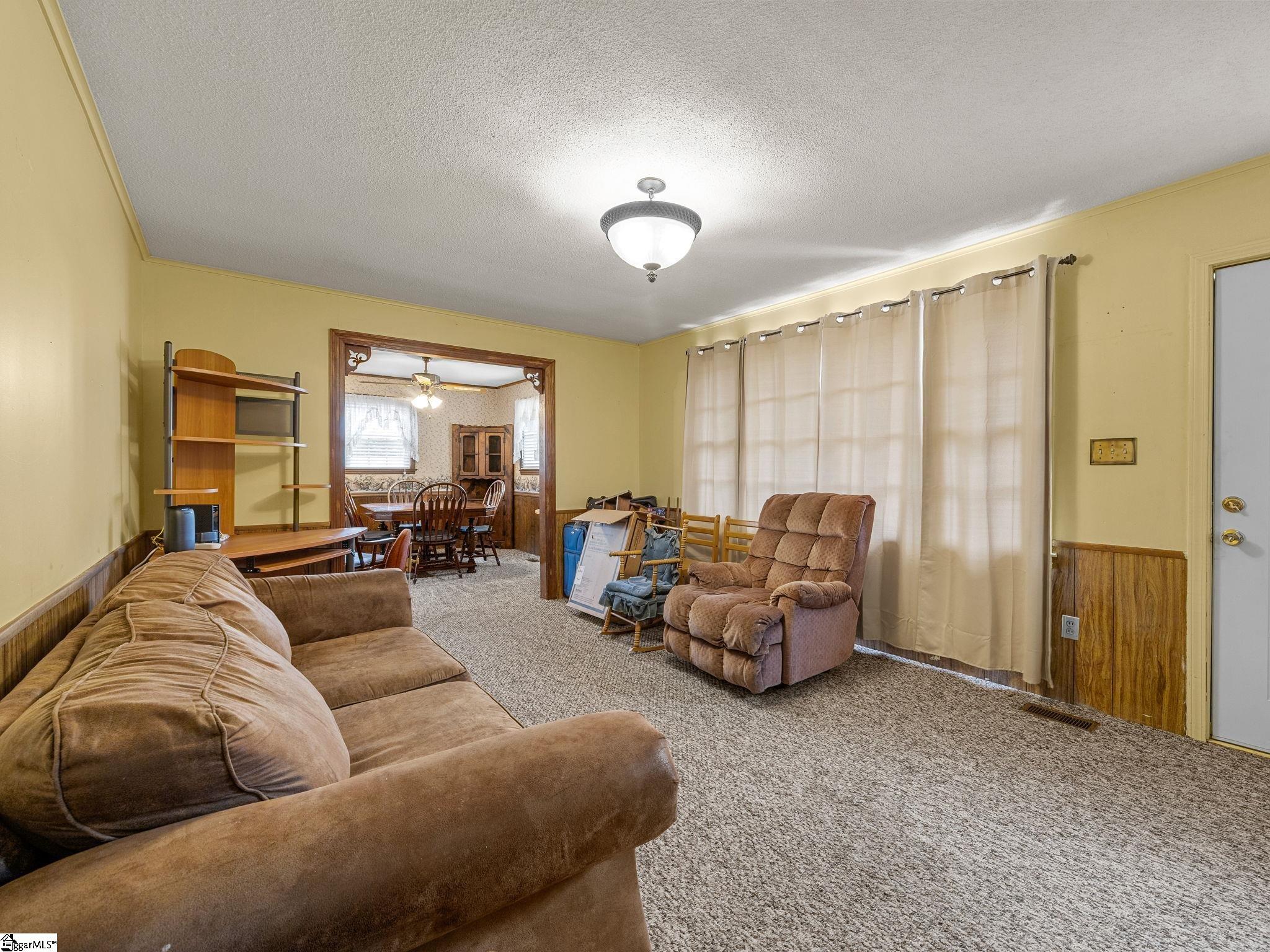 808 Primrose Lane Property Photo 9