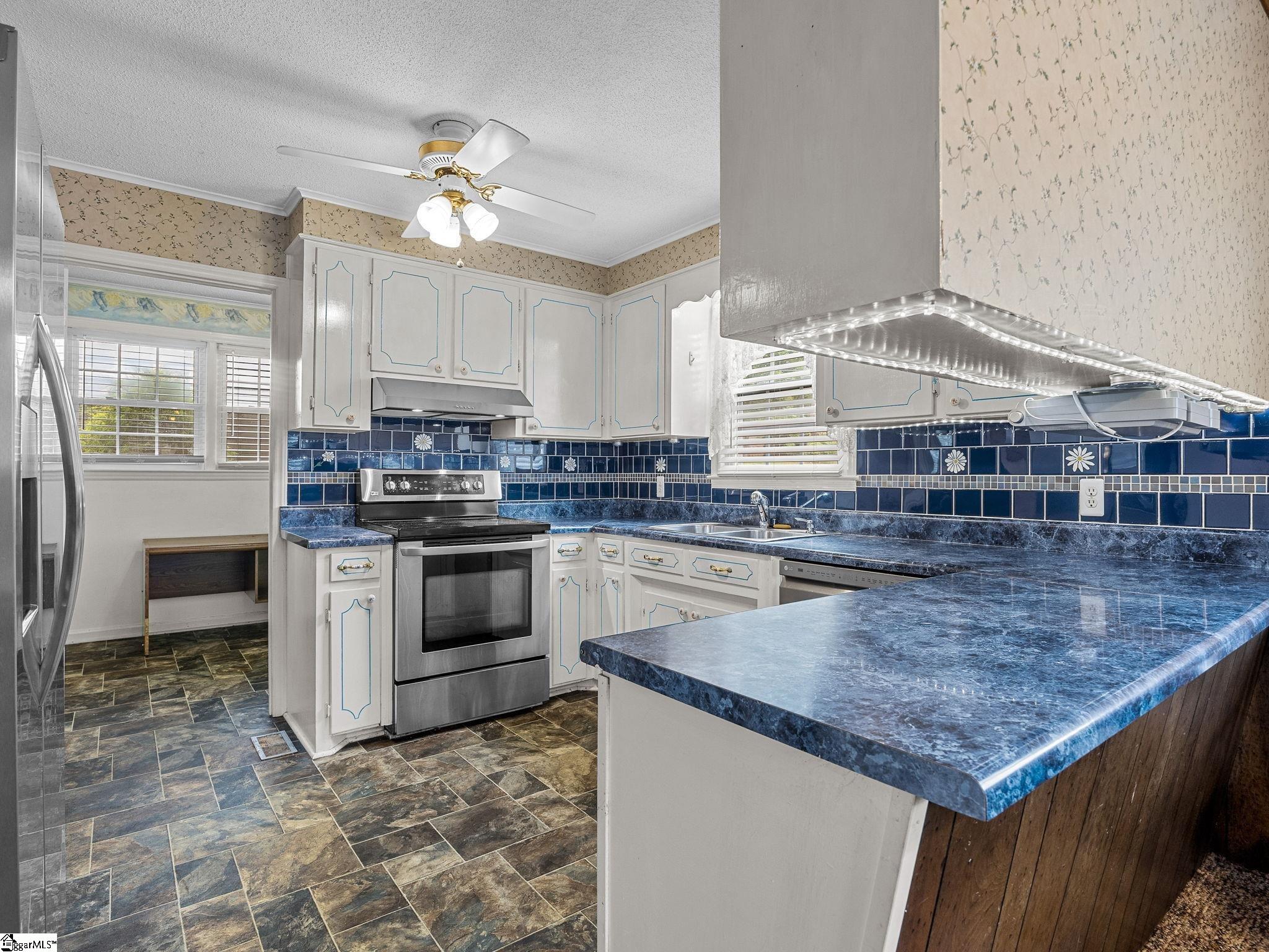 808 Primrose Lane Property Photo 14