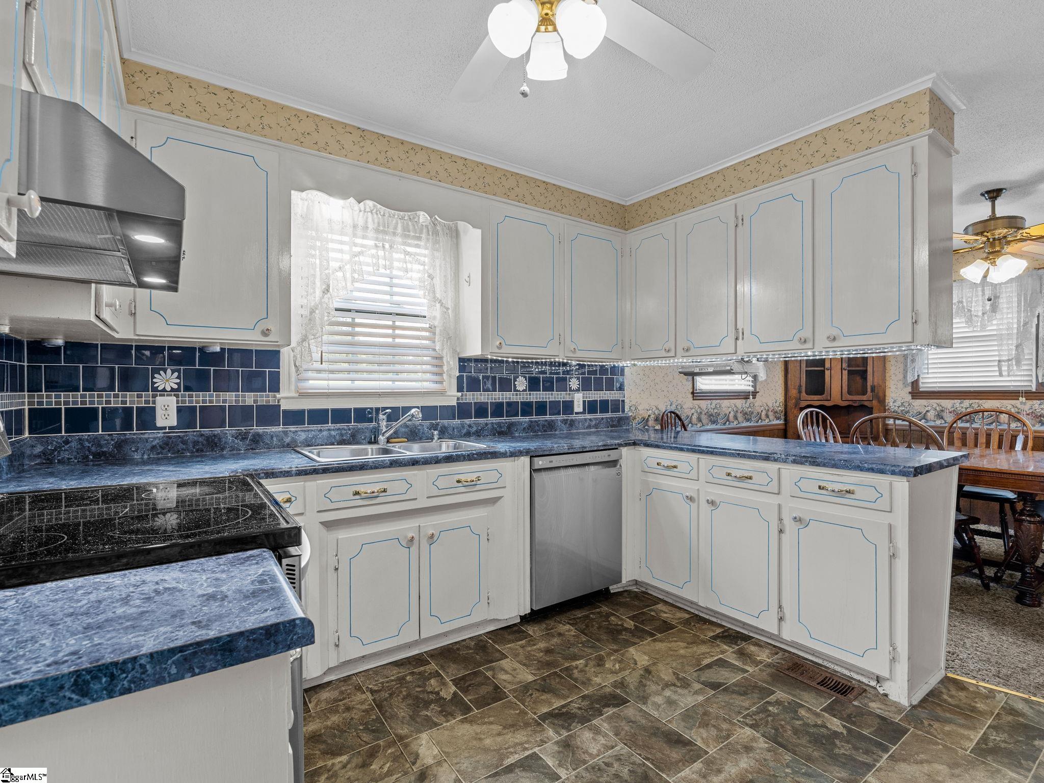 808 Primrose Lane Property Photo 16