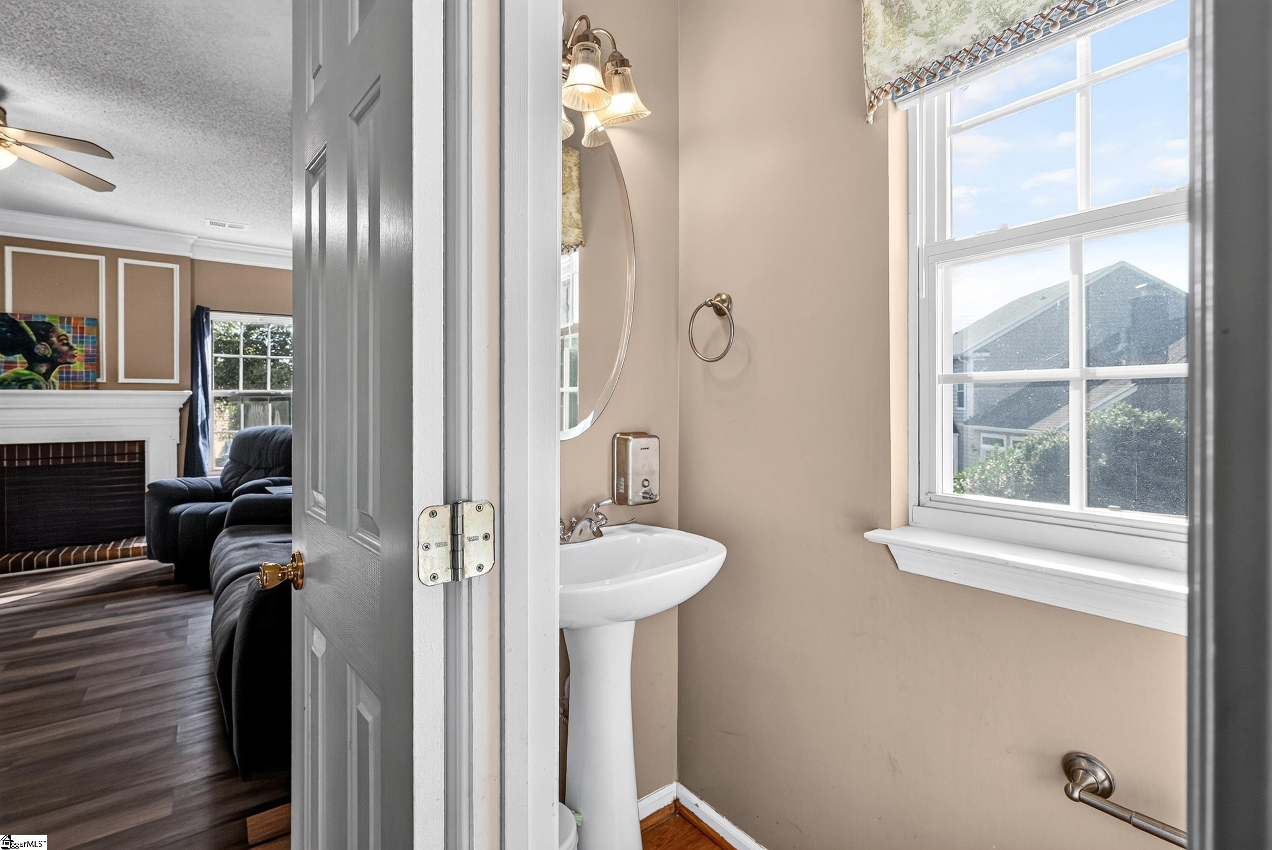406 Rosehaven Way Property Photo 6