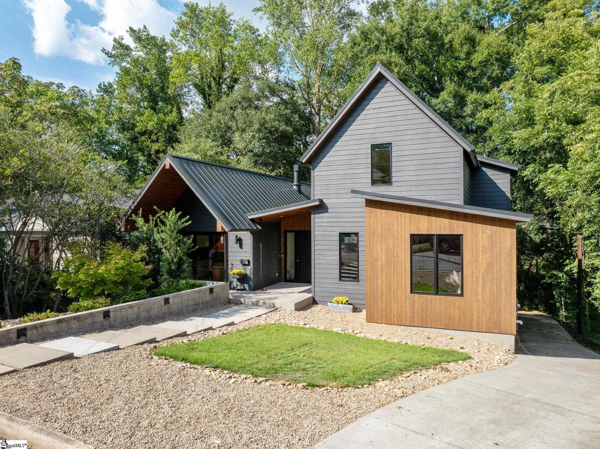 14 Russell Avenue Property Photo 2